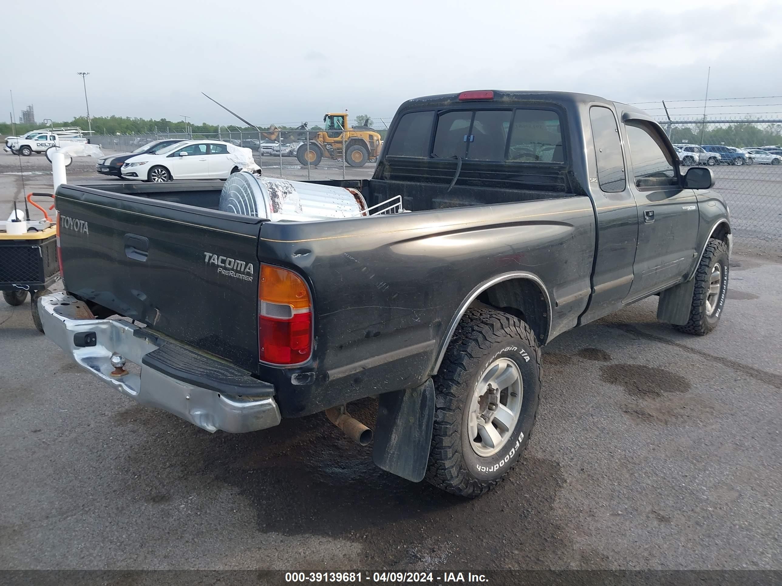 Photo 3 VIN: 4TASM92N3YZ575044 - TOYOTA TACOMA 