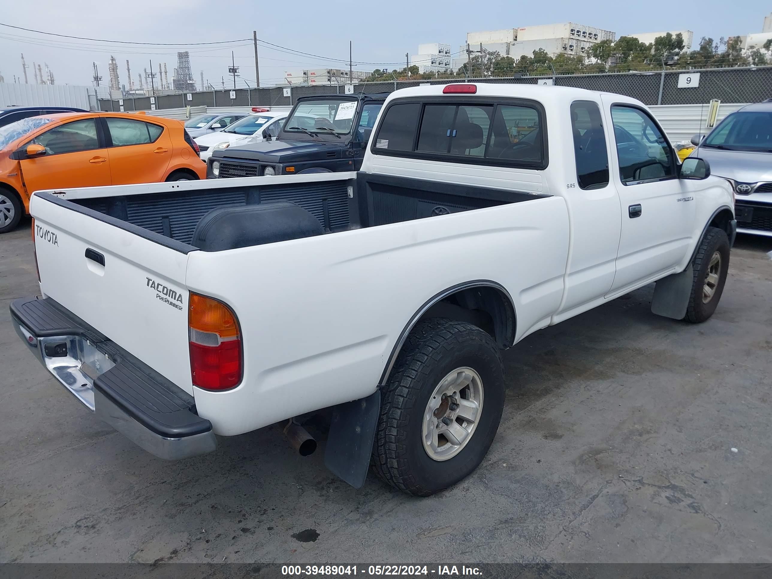 Photo 3 VIN: 4TASM92N6YZ677180 - TOYOTA TACOMA 