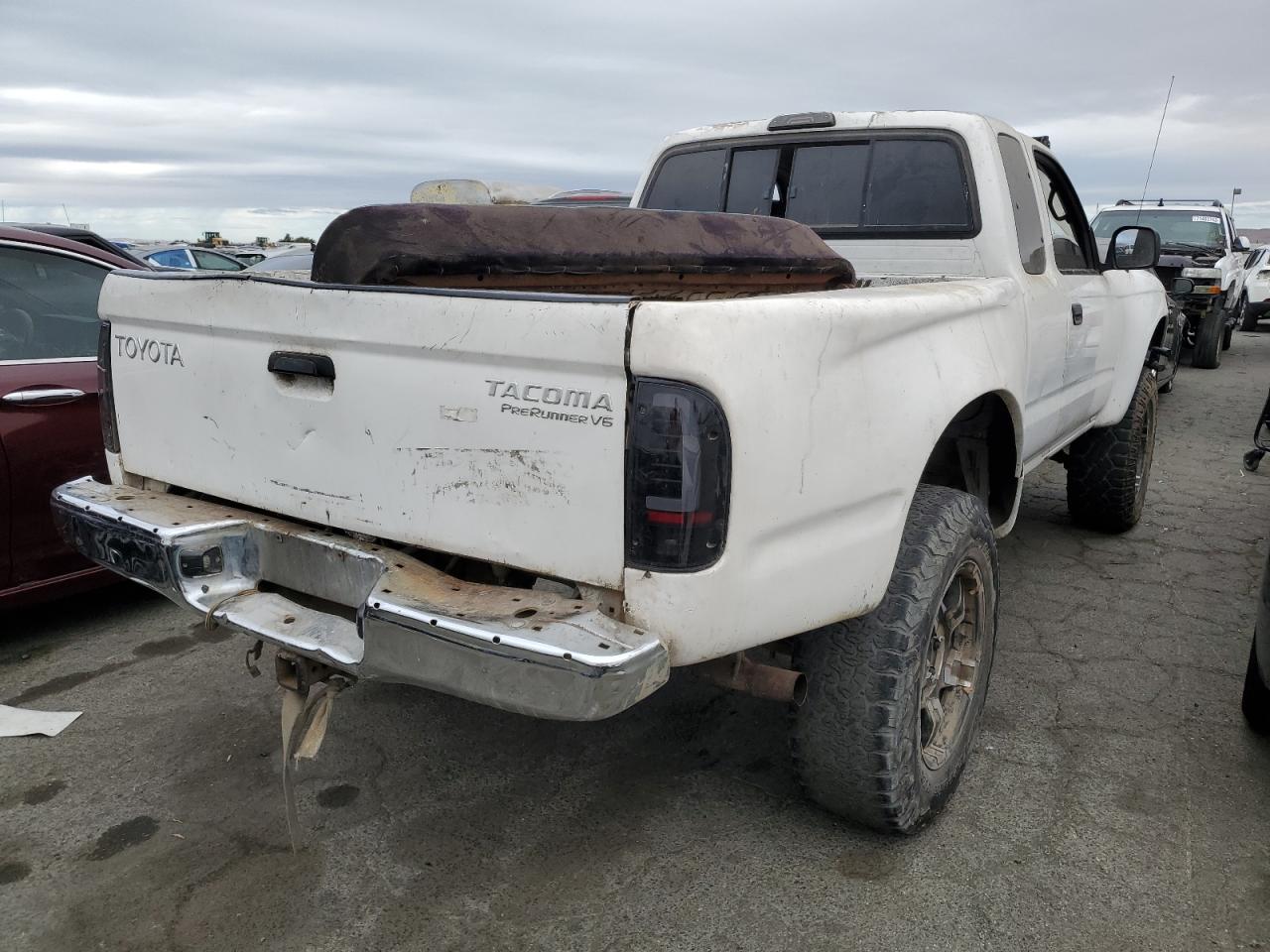 Photo 2 VIN: 4TASN92N0YZ630806 - TOYOTA TACOMA 