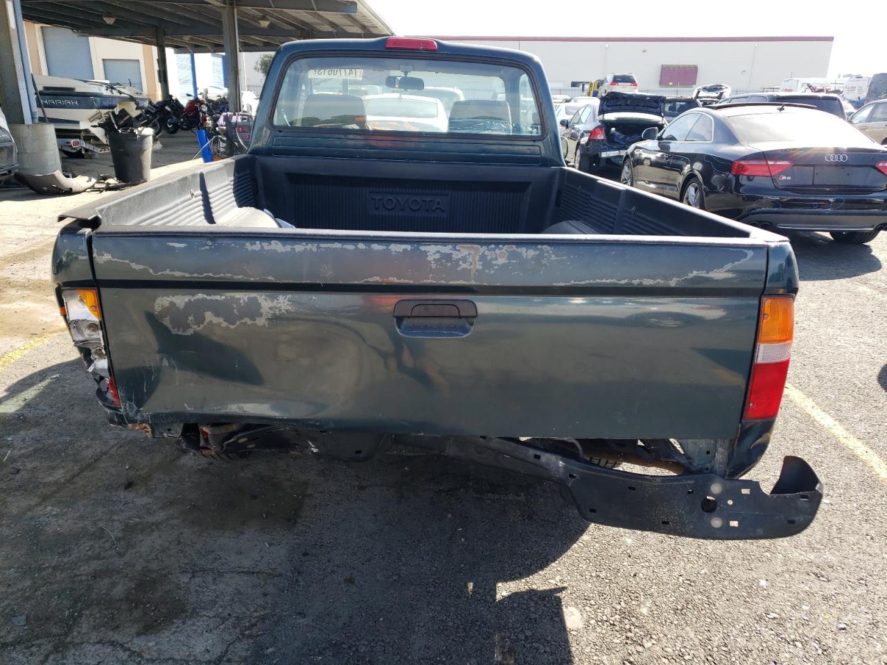 Photo 5 VIN: 4TAUN41B4SZ068399 - TOYOTA TACOMA 