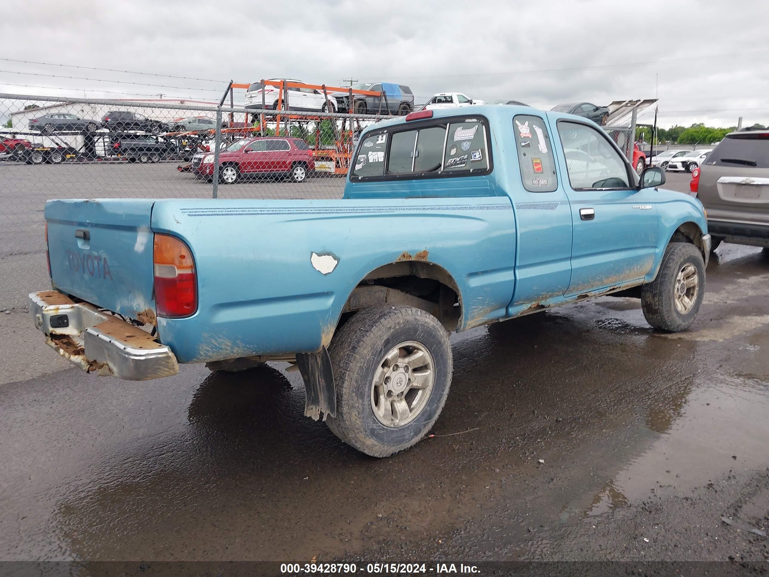 Photo 3 VIN: 4TAUN73C3SZ033635 - TOYOTA TACOMA 