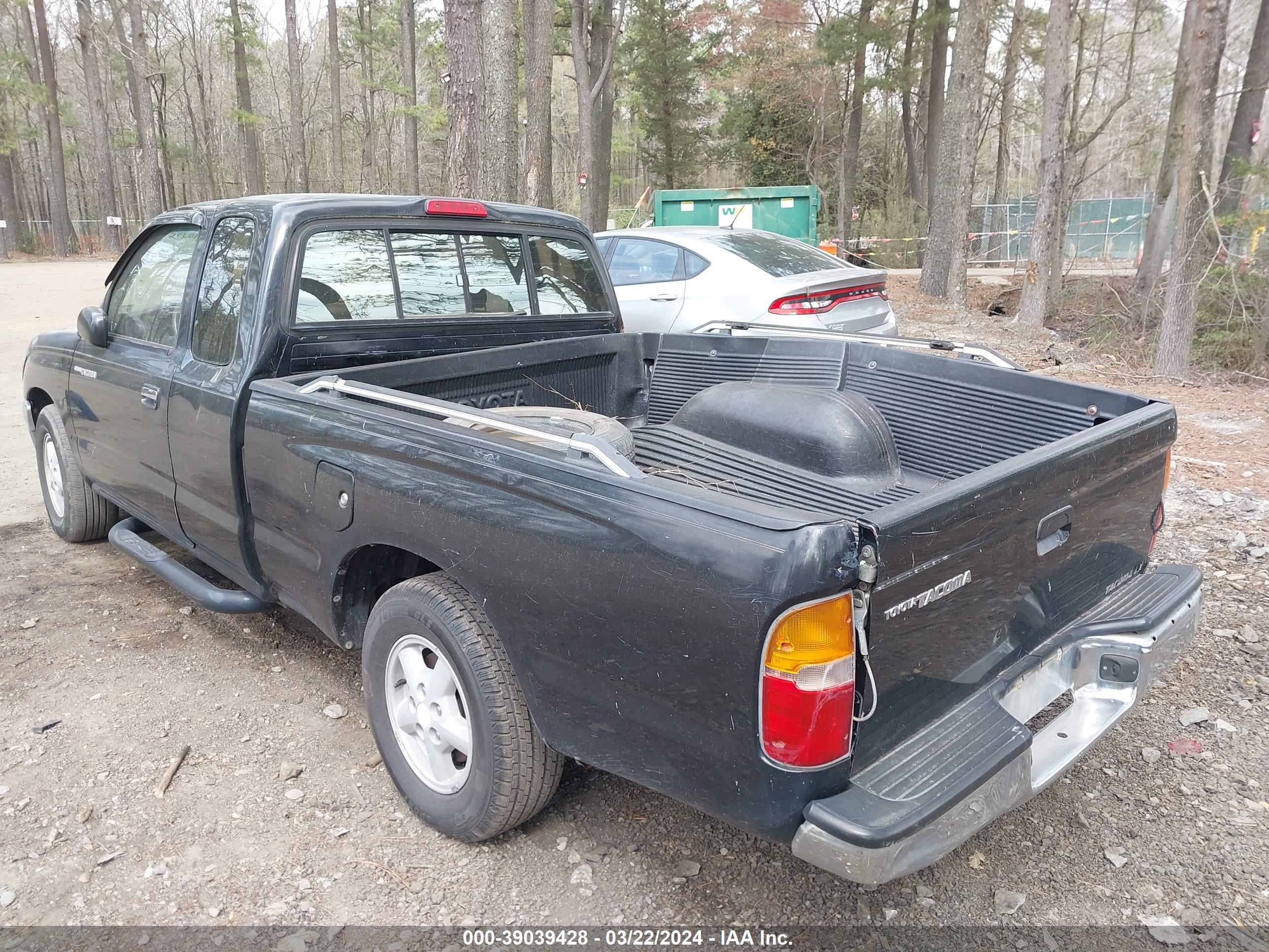 Photo 2 VIN: 4TAVL52N2VZ289996 - TOYOTA TACOMA 