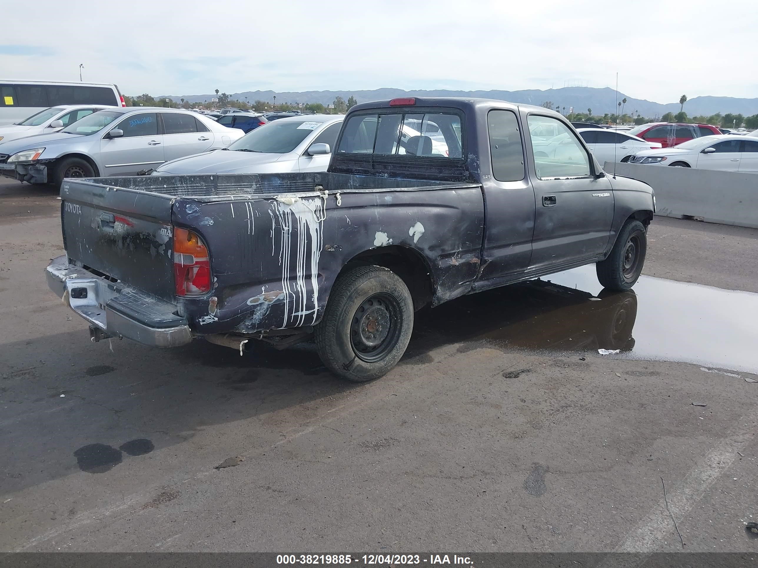 Photo 3 VIN: 4TAVL52N2XZ401070 - TOYOTA TACOMA 