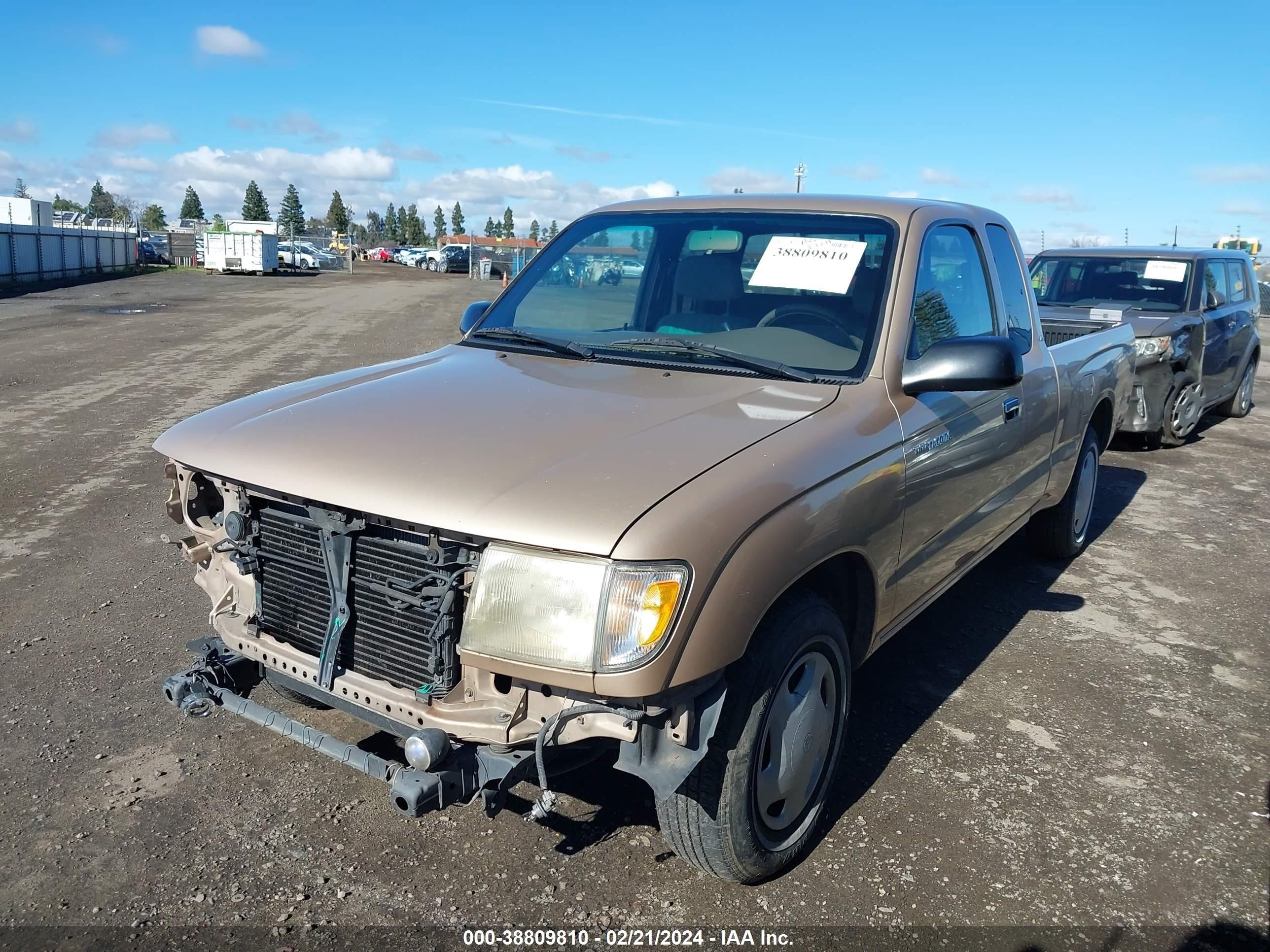 Photo 1 VIN: 4TAVL52N2YZ599974 - TOYOTA TACOMA 