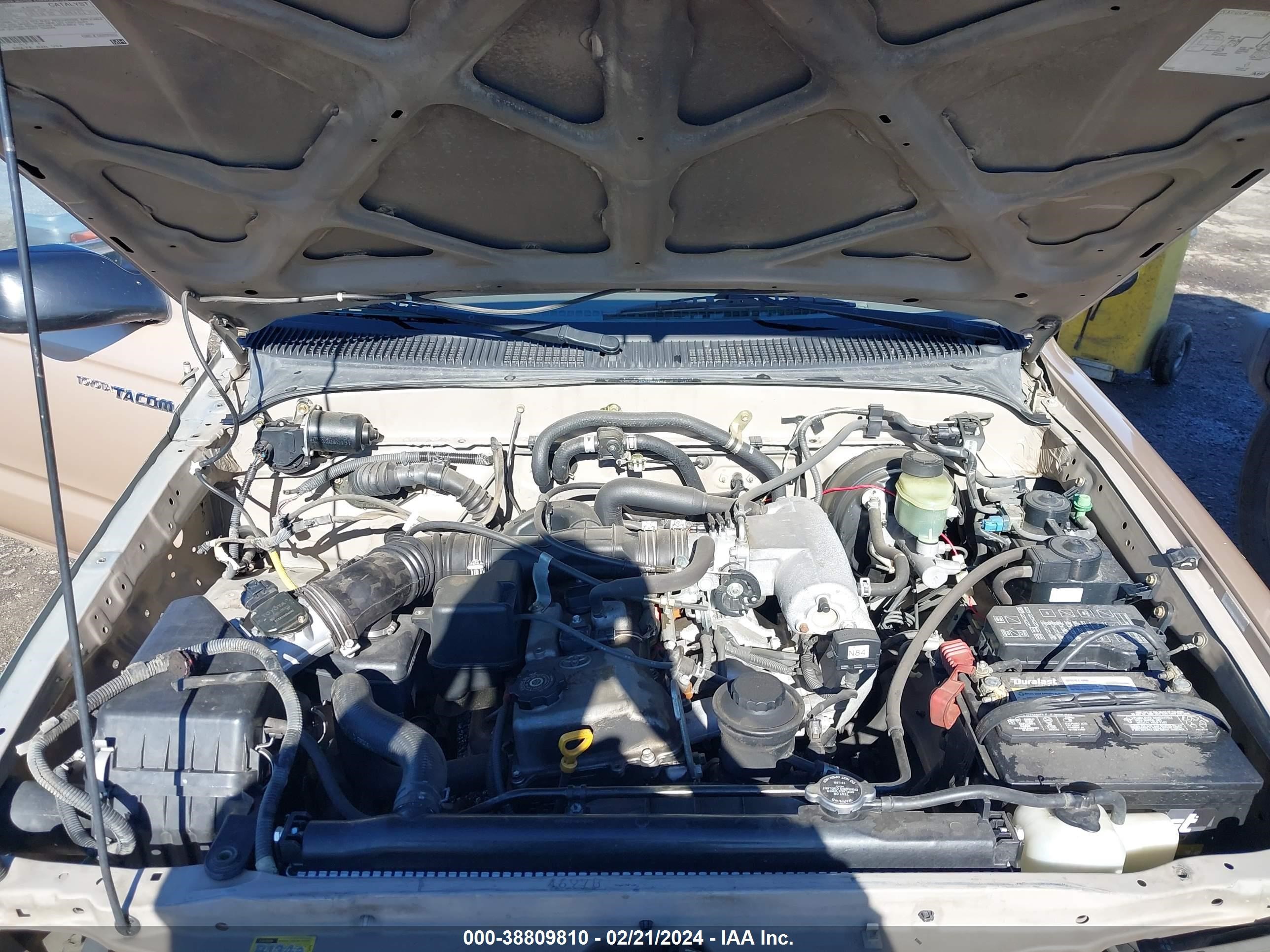 Photo 9 VIN: 4TAVL52N2YZ599974 - TOYOTA TACOMA 