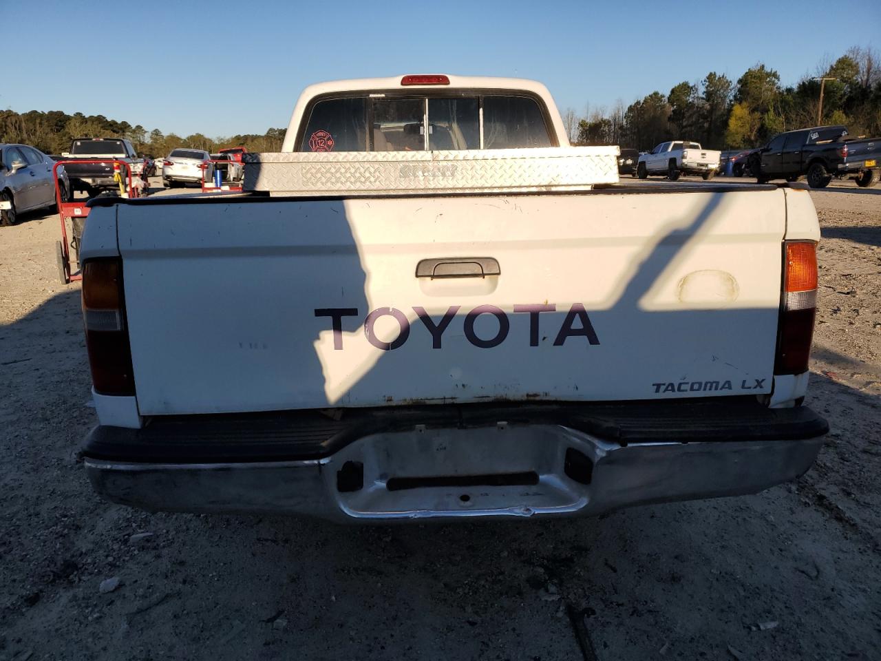 Photo 5 VIN: 4TAVL52N3TZ093496 - TOYOTA TACOMA 