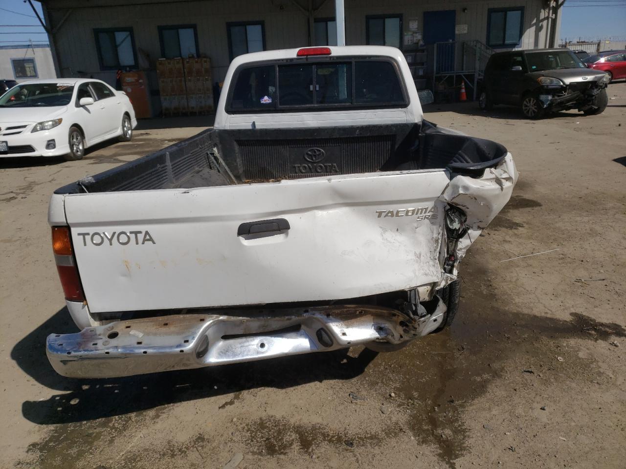 Photo 5 VIN: 4TAVL52N7XZ539817 - TOYOTA TACOMA 