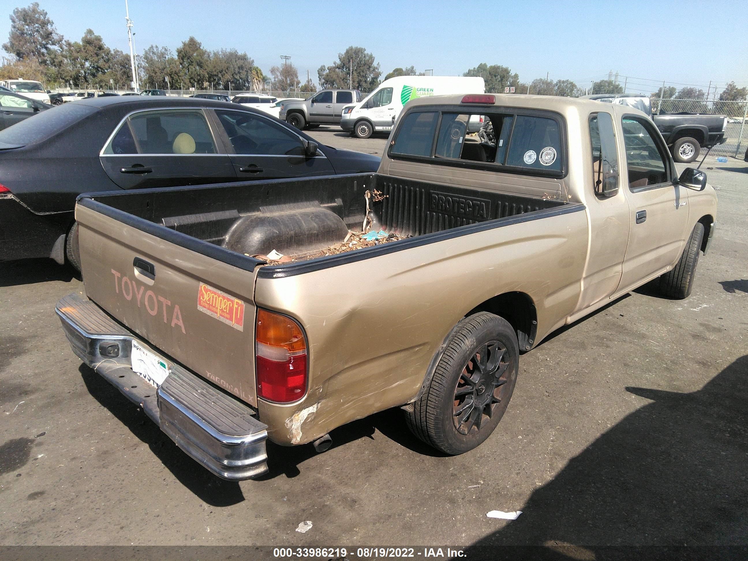 Photo 3 VIN: 4TAVL52N8VZ260762 - TOYOTA TACOMA 