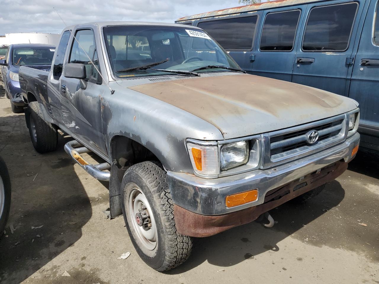 Photo 3 VIN: 4TAVN13D2PZ126843 - TOYOTA PICKUP 