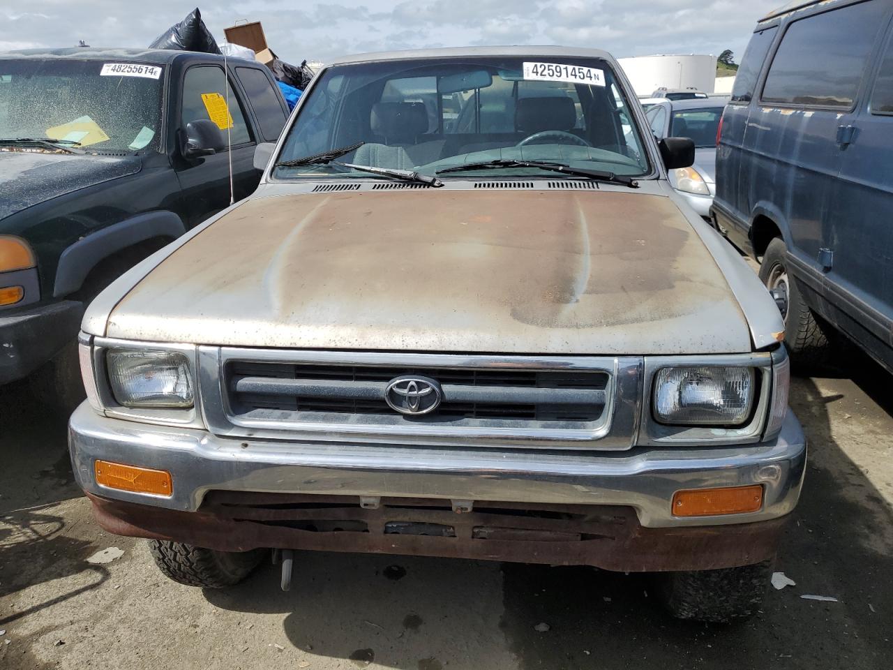 Photo 4 VIN: 4TAVN13D2PZ126843 - TOYOTA PICKUP 