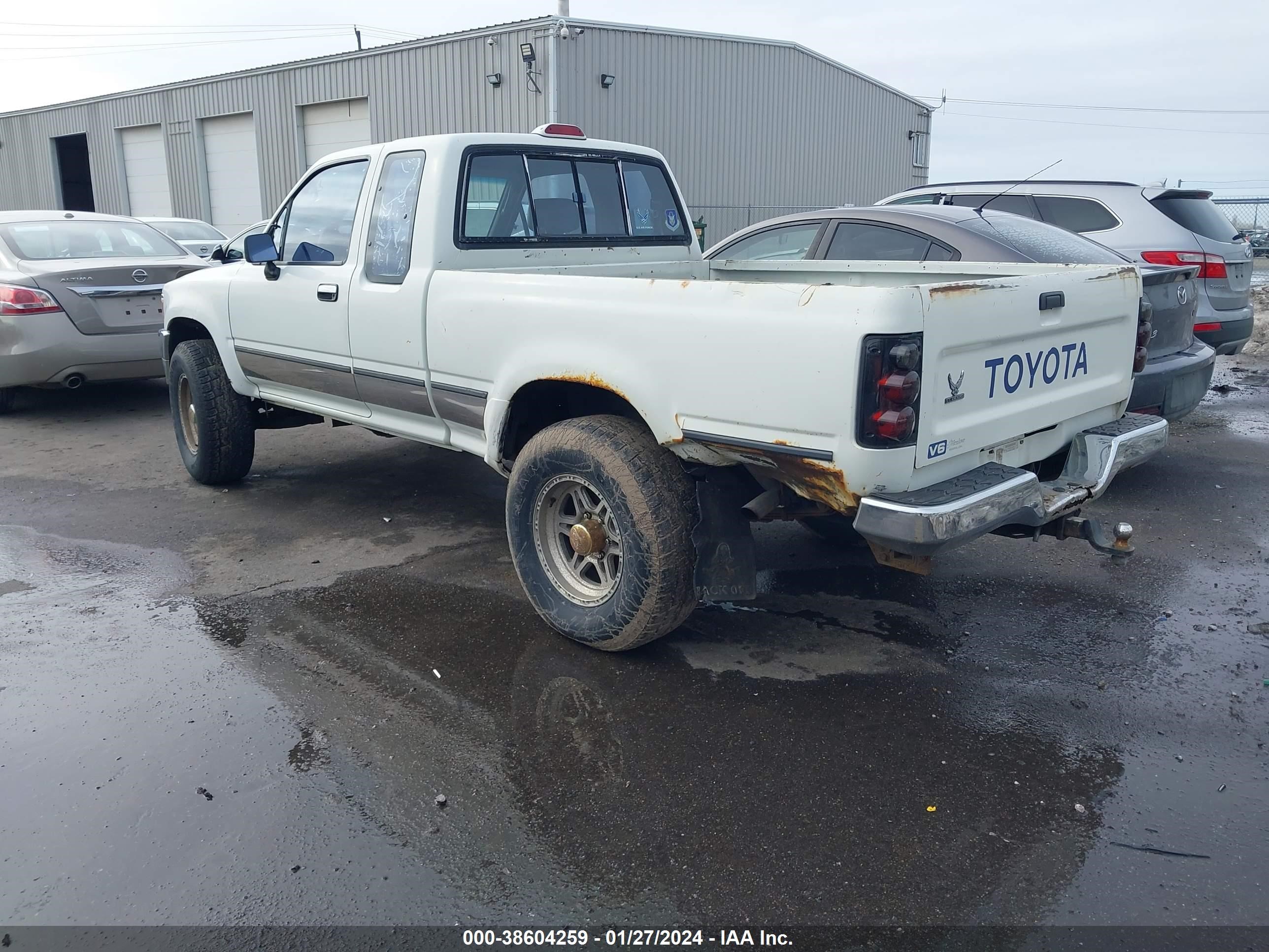 Photo 2 VIN: 4TAVN13D8RZ249369 - TOYOTA PICKUP 