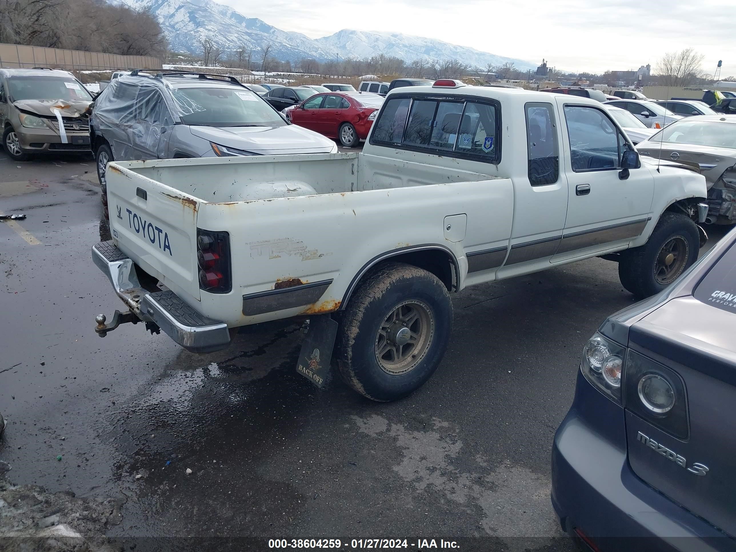 Photo 3 VIN: 4TAVN13D8RZ249369 - TOYOTA PICKUP 