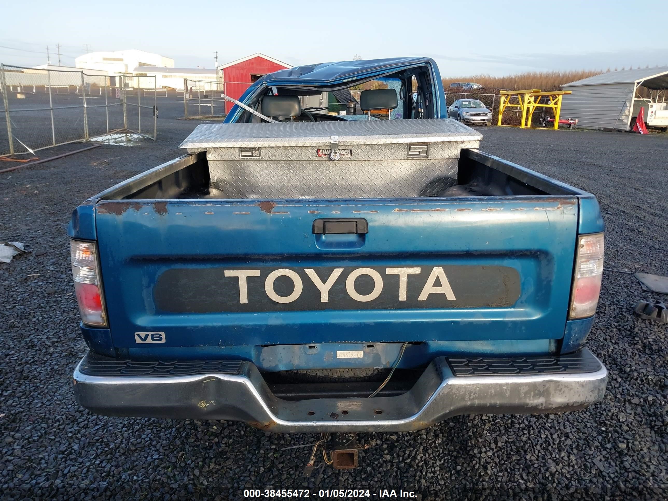 Photo 16 VIN: 4TAVN13DXPZ109904 - TOYOTA PICKUP 