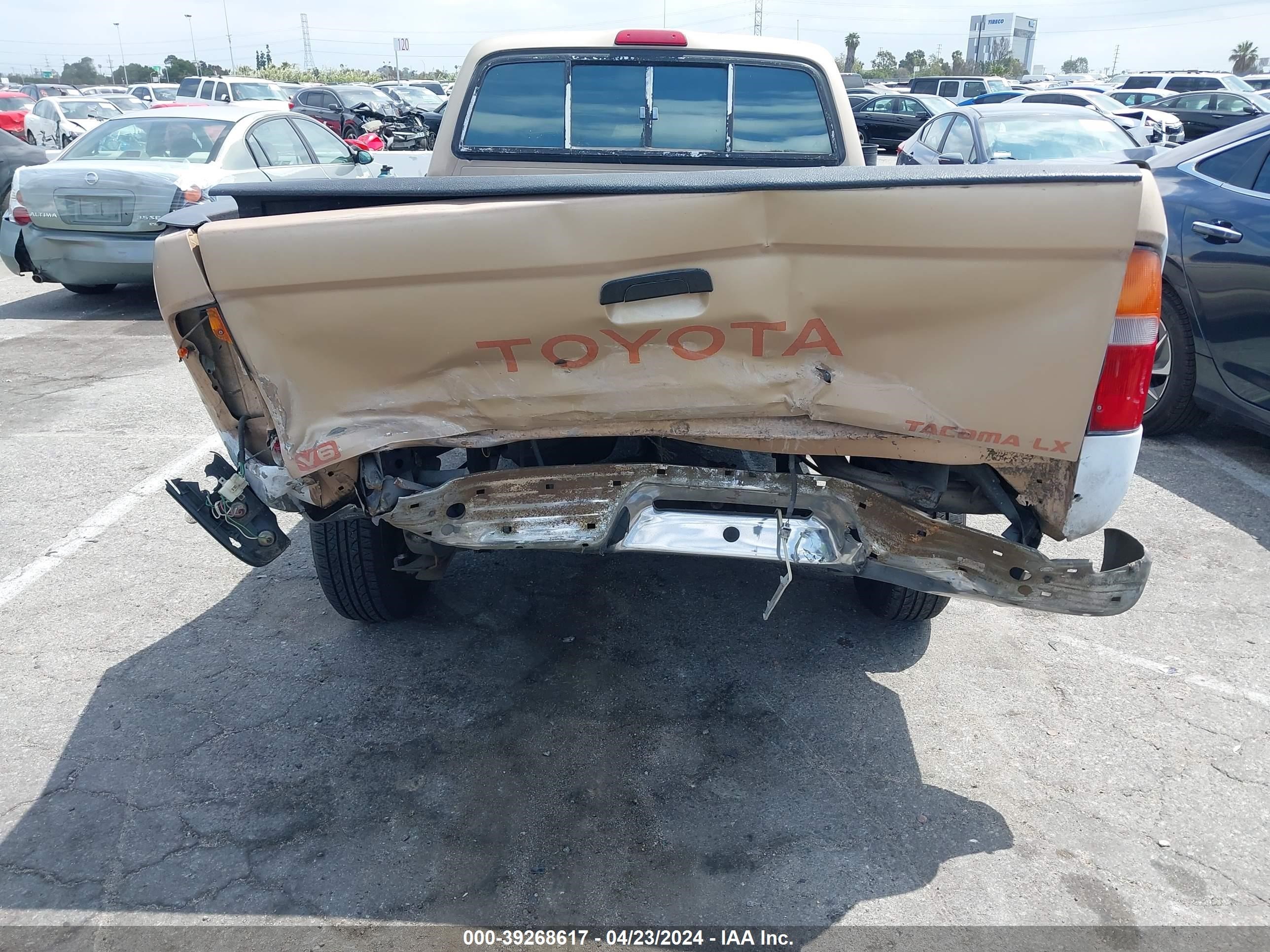 Photo 5 VIN: 4TAVN52N3TZ137796 - TOYOTA TACOMA 