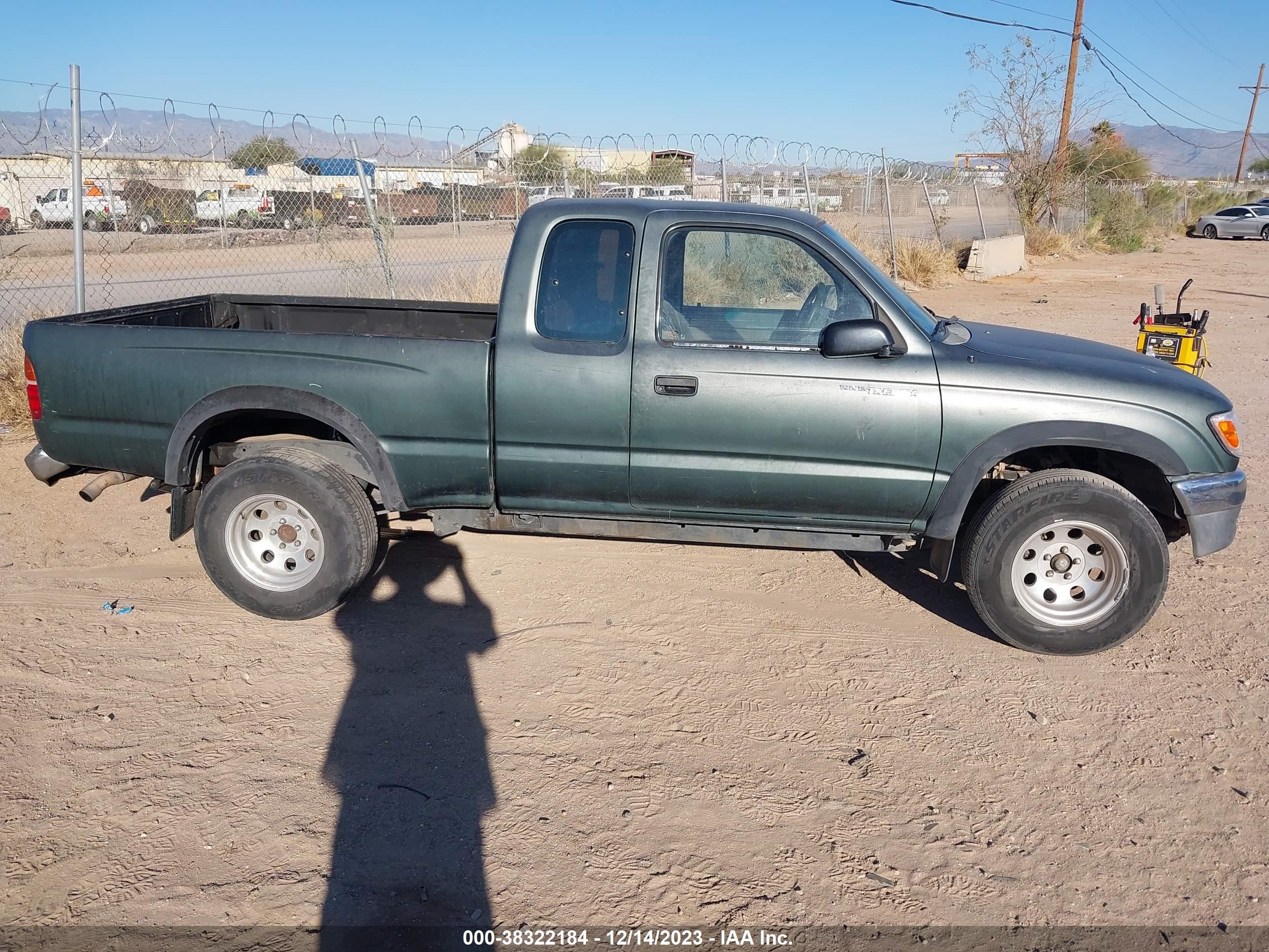 Photo 12 VIN: 4TAVN52N3VZ308906 - TOYOTA TACOMA 