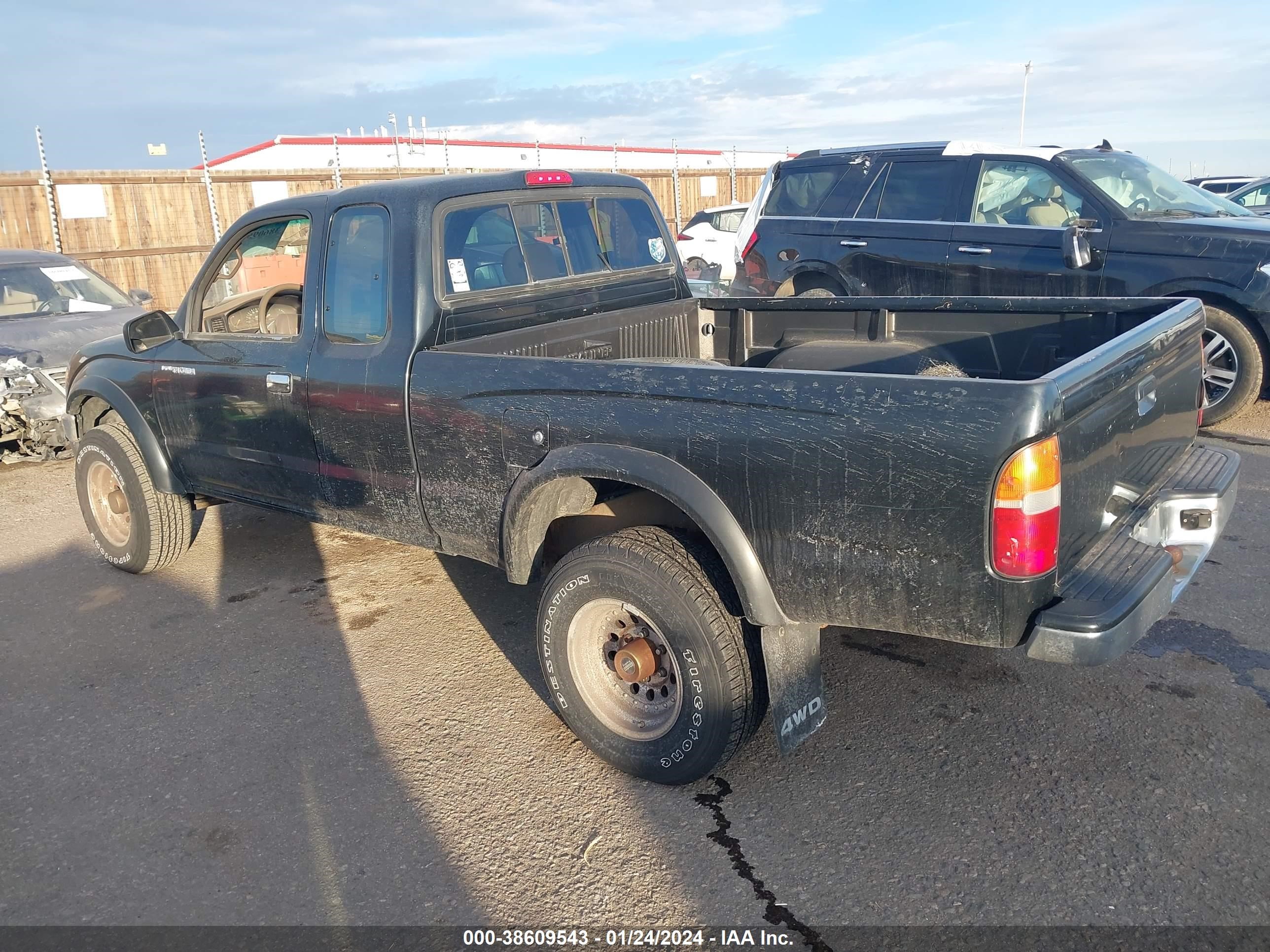 Photo 2 VIN: 4TAWM72N0VZ228000 - TOYOTA TACOMA 