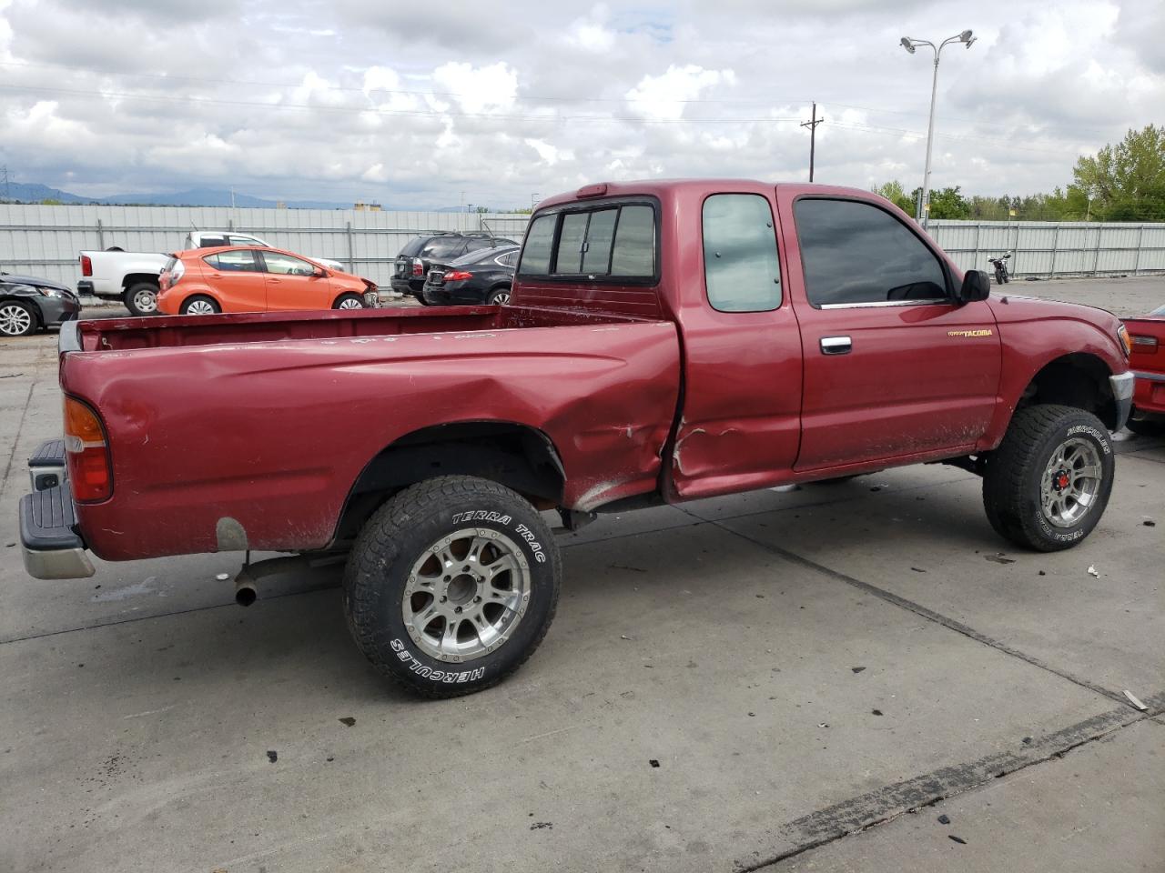 Photo 2 VIN: 4TAWM72N4VZ262960 - TOYOTA TACOMA 