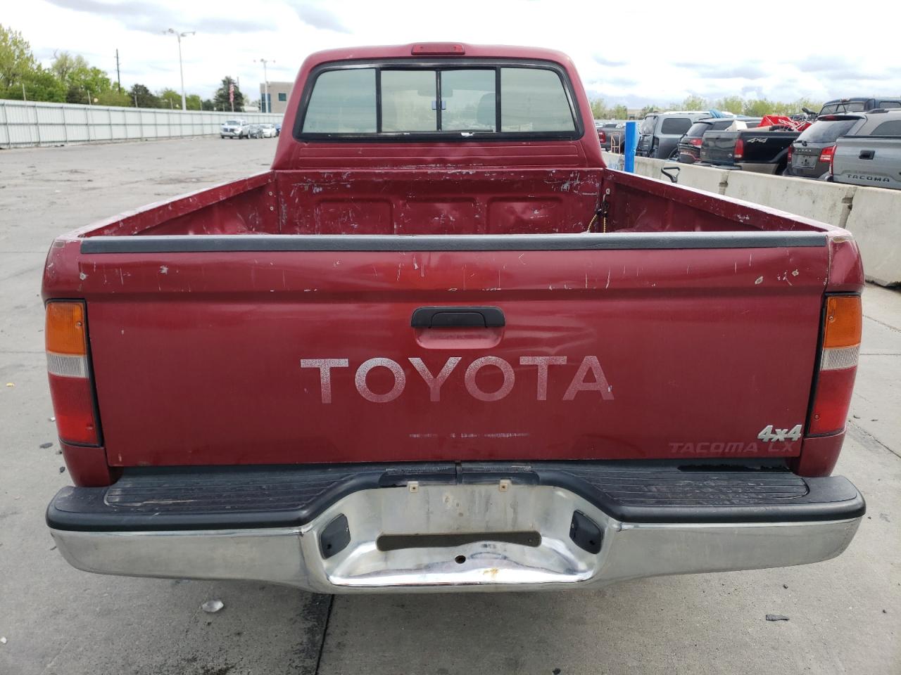 Photo 5 VIN: 4TAWM72N4VZ262960 - TOYOTA TACOMA 