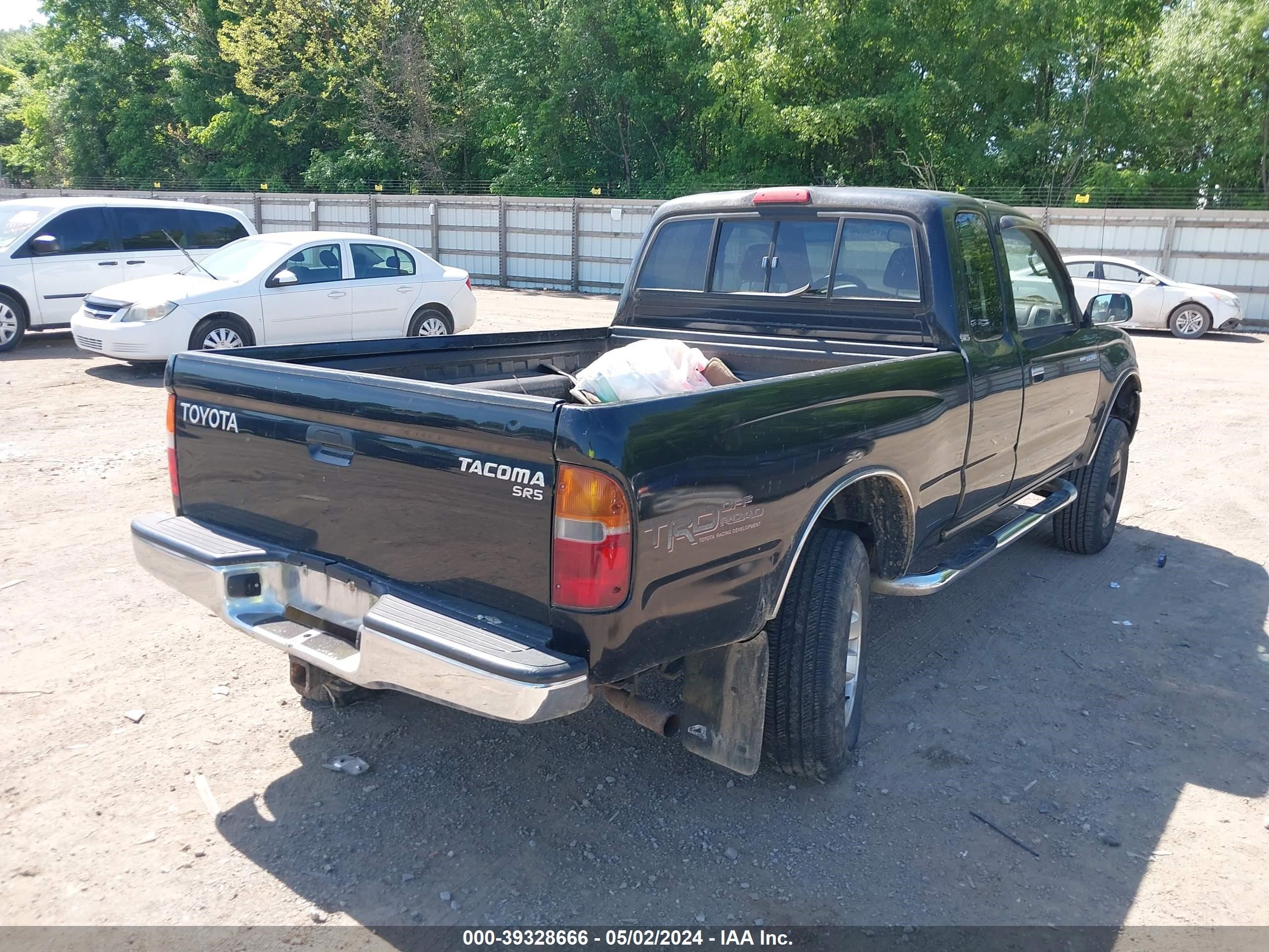 Photo 3 VIN: 4TAWM72N7XZ408187 - TOYOTA TACOMA 