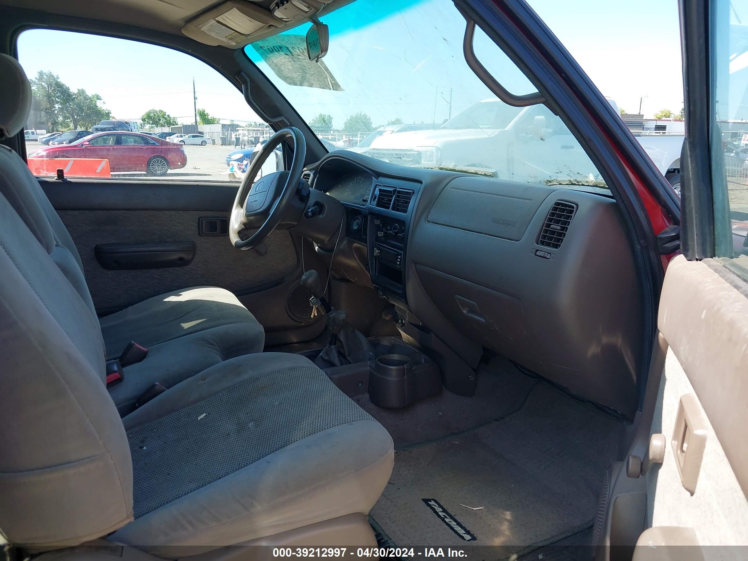 Photo 4 VIN: 4TAWM72N7XZ521167 - TOYOTA TACOMA 