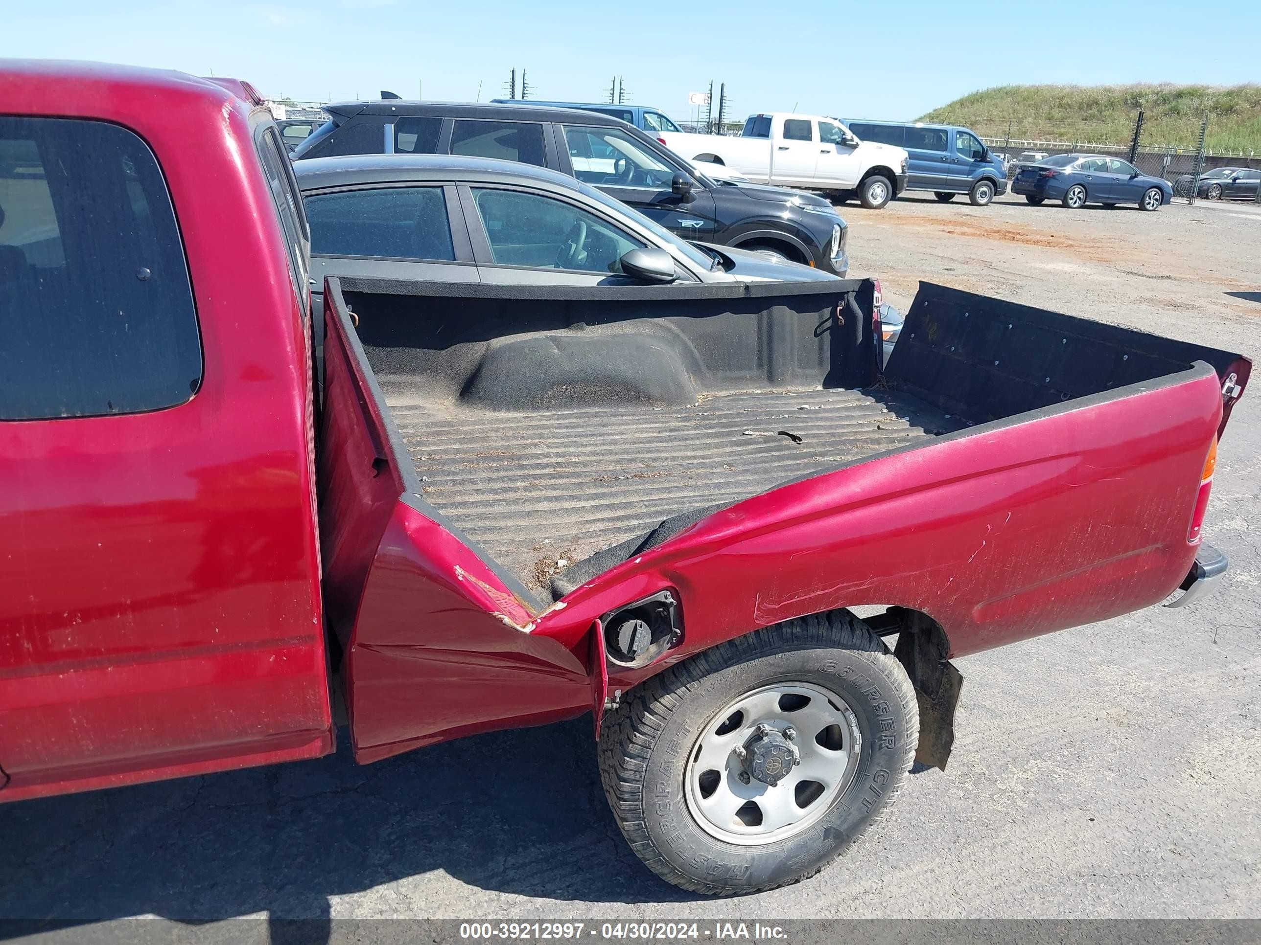 Photo 5 VIN: 4TAWM72N7XZ521167 - TOYOTA TACOMA 