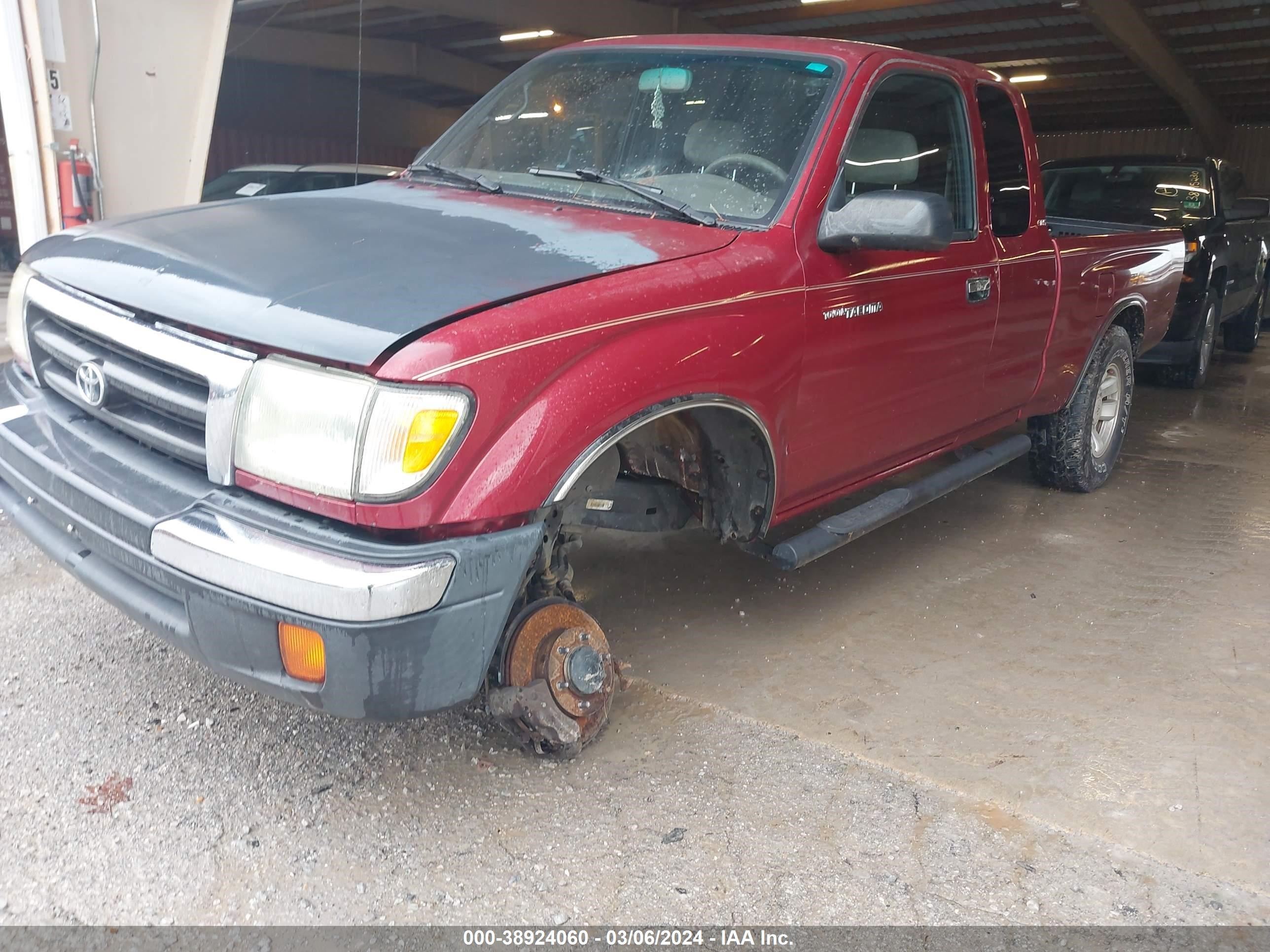 Photo 5 VIN: 4TAWM72N8YZ652187 - TOYOTA TACOMA 