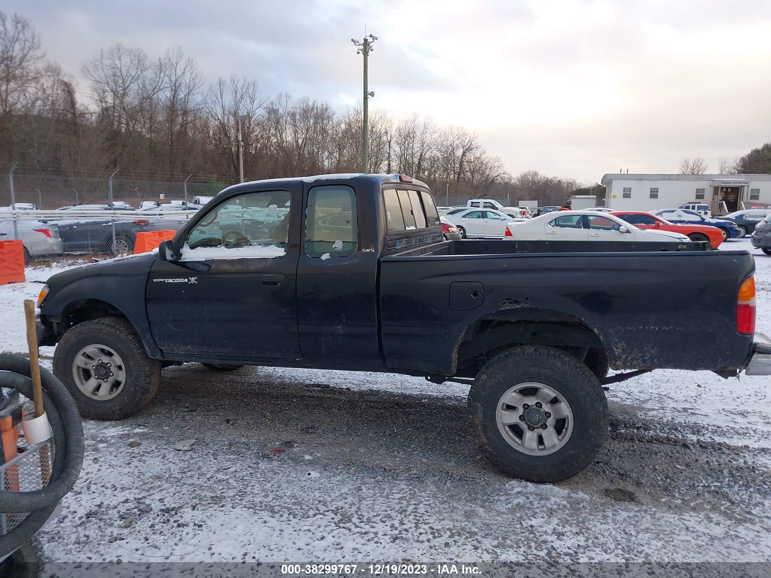 Photo 13 VIN: 4TAWM72N9WZ092242 - TOYOTA TACOMA 