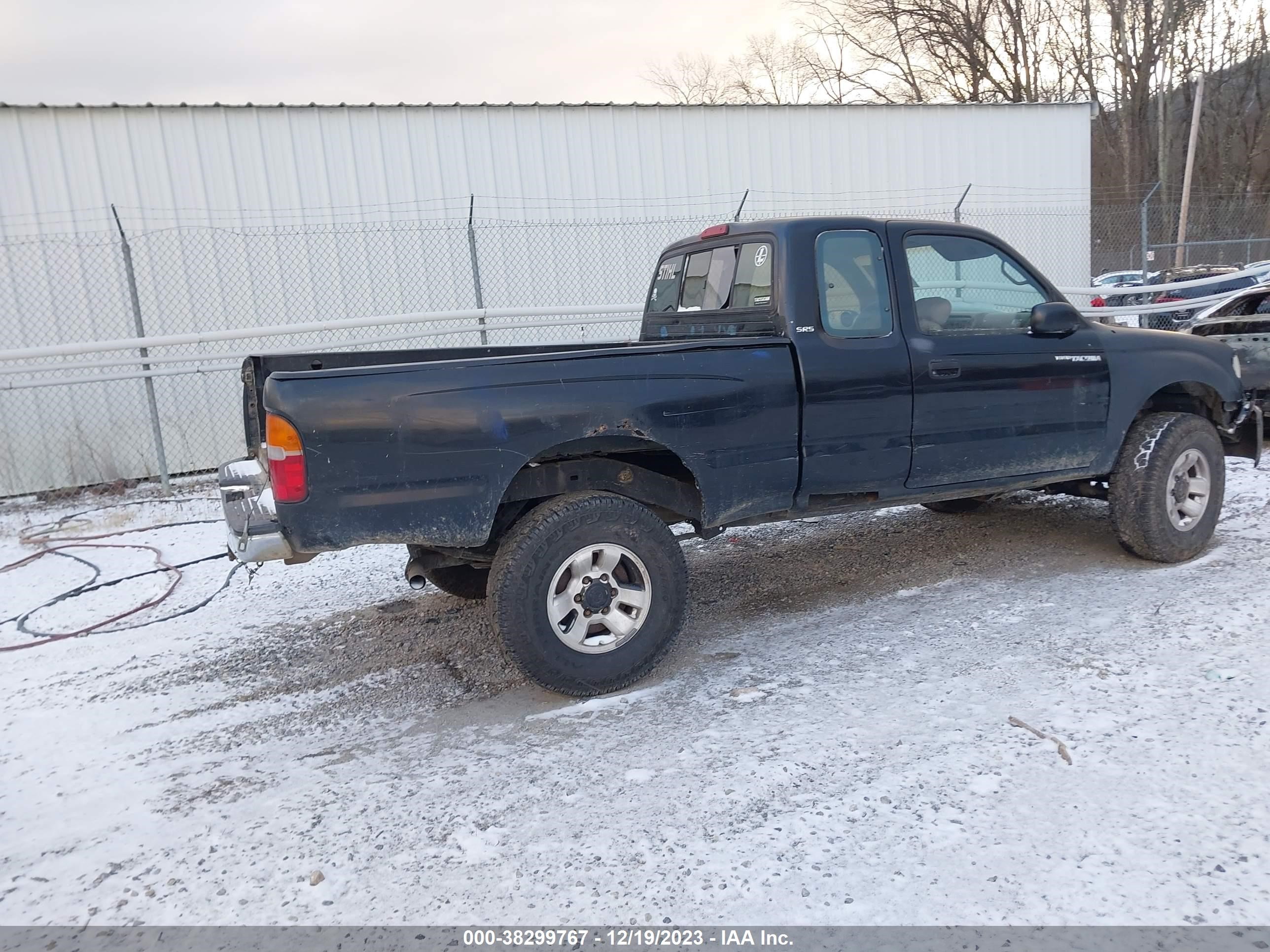 Photo 3 VIN: 4TAWM72N9WZ092242 - TOYOTA TACOMA 