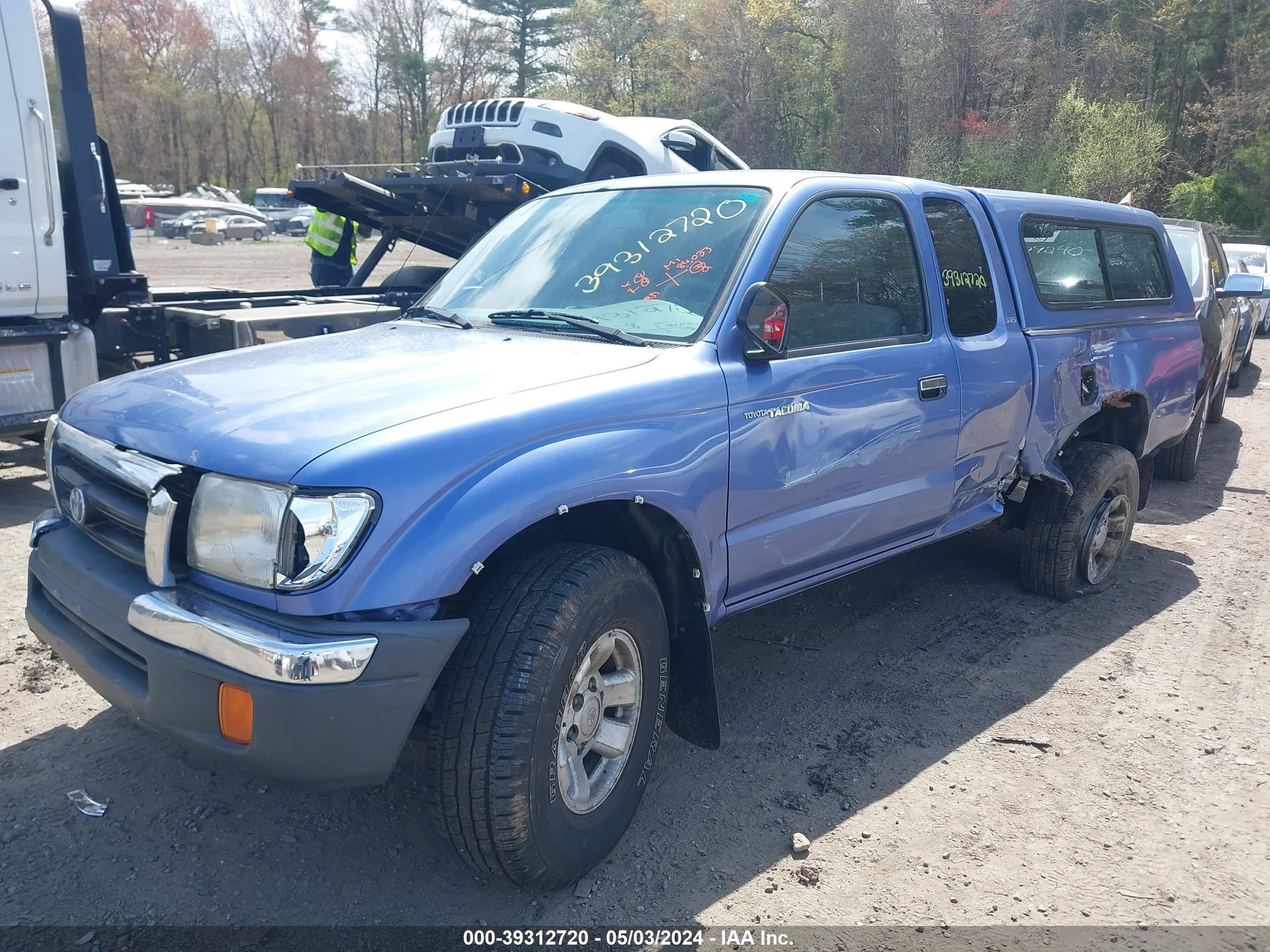 Photo 1 VIN: 4TAWM72N9XZ562528 - TOYOTA TACOMA 