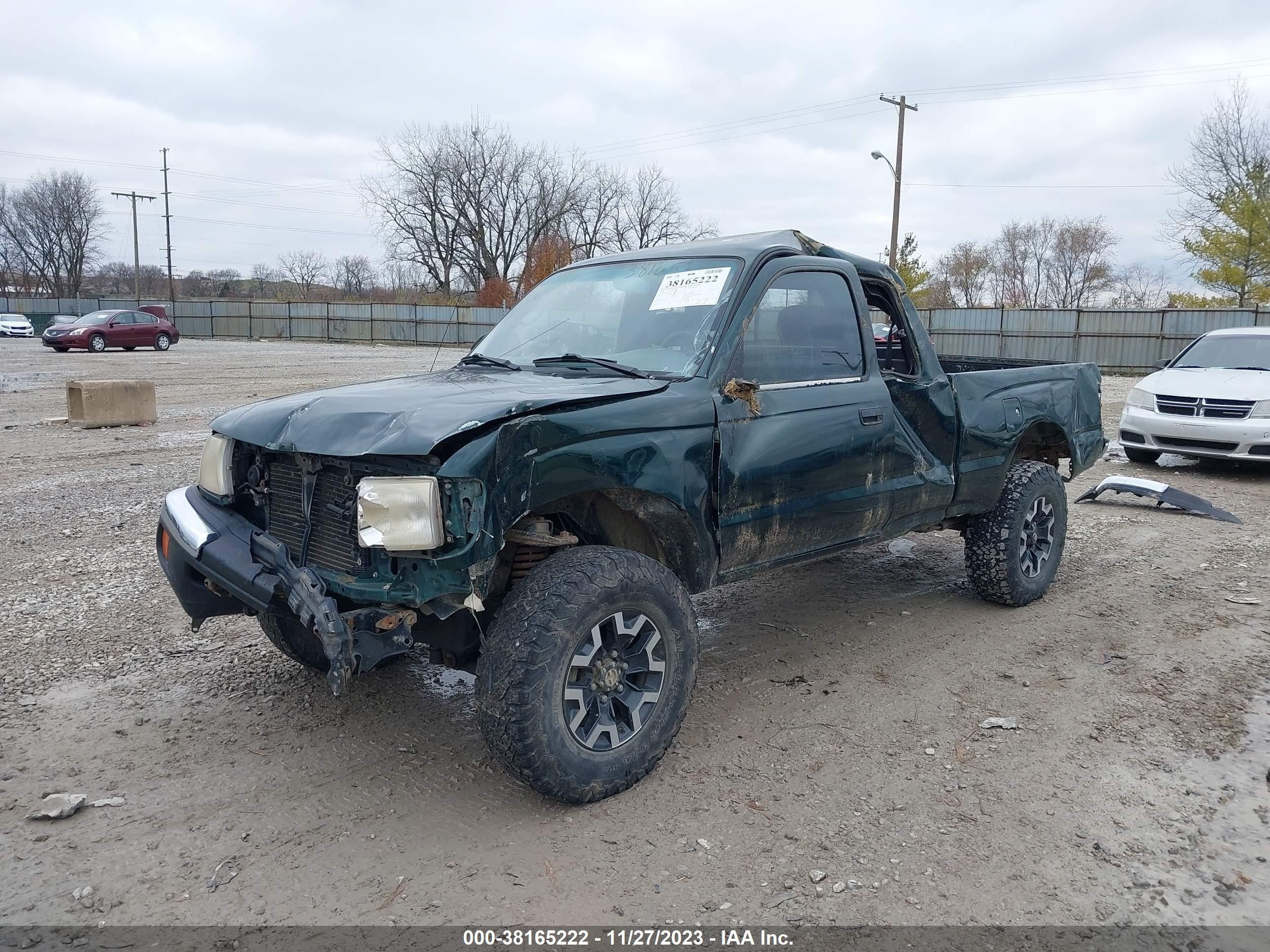 Photo 1 VIN: 4TAWN72N2YZ619179 - TOYOTA TACOMA 