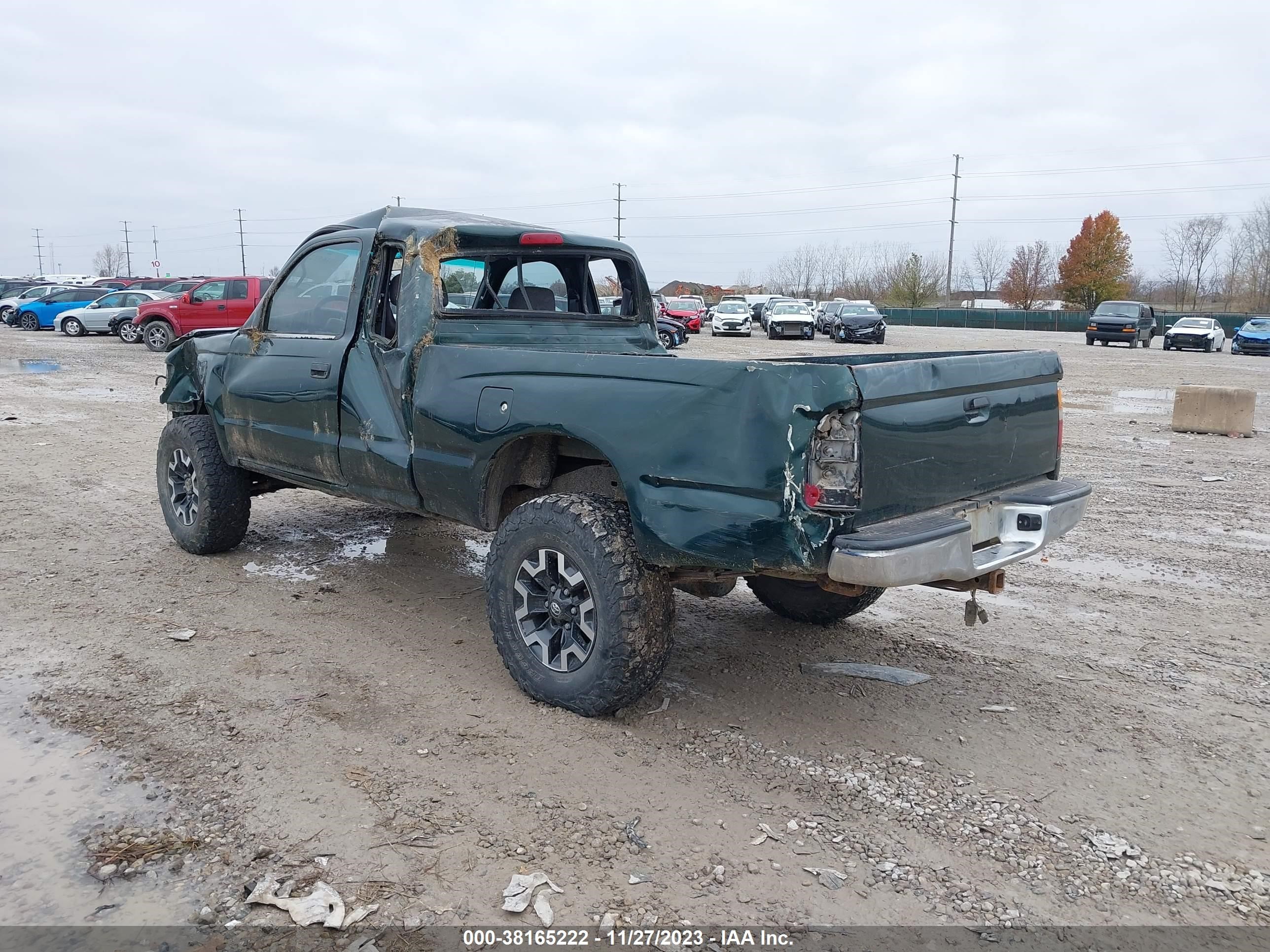 Photo 2 VIN: 4TAWN72N2YZ619179 - TOYOTA TACOMA 