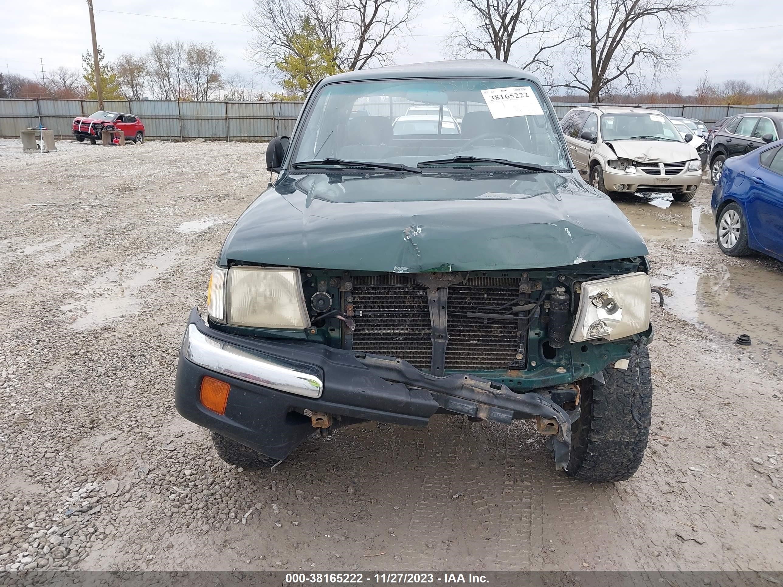 Photo 5 VIN: 4TAWN72N2YZ619179 - TOYOTA TACOMA 