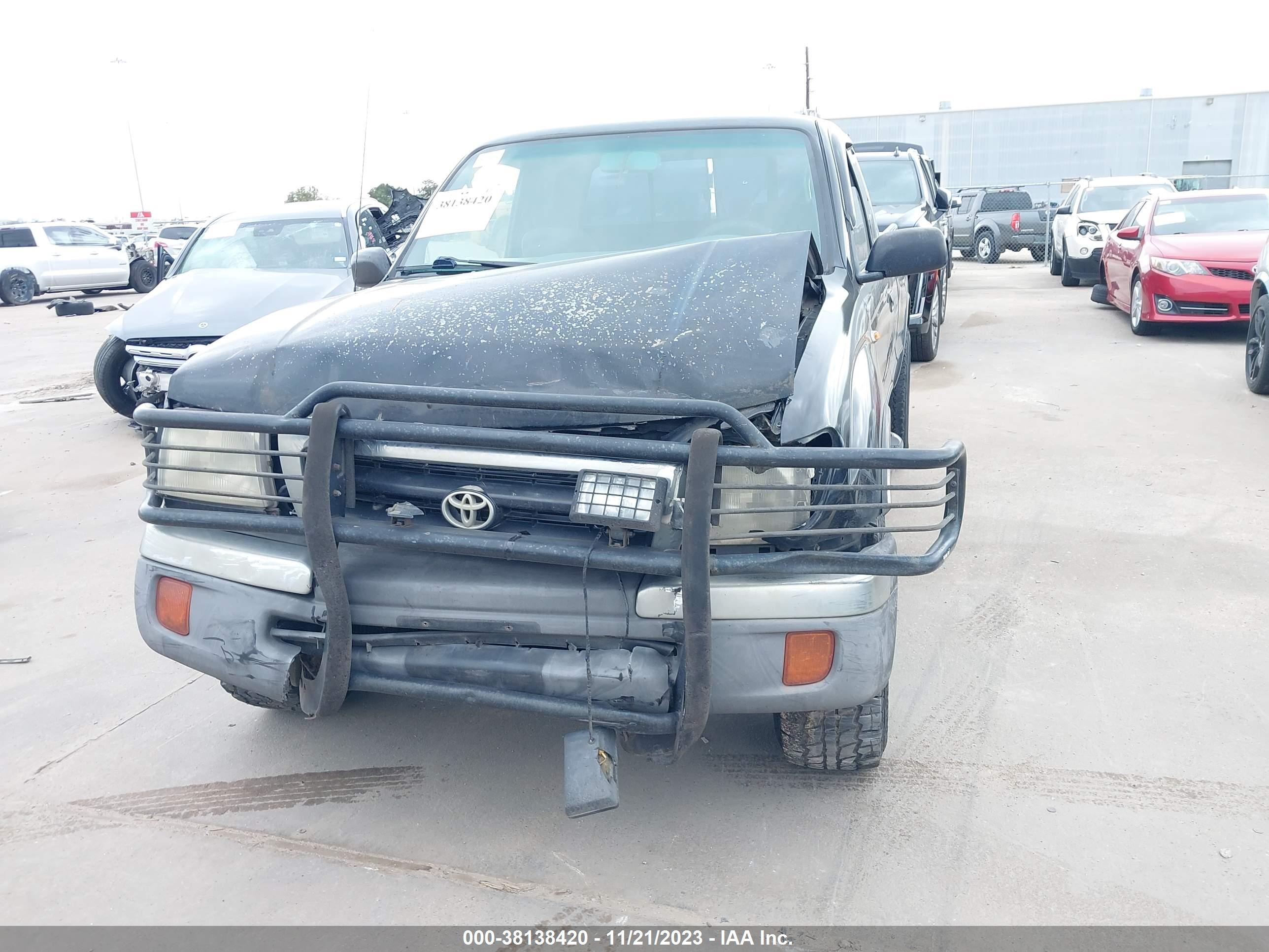 Photo 11 VIN: 4TAWN72N3XZ512043 - TOYOTA TACOMA 