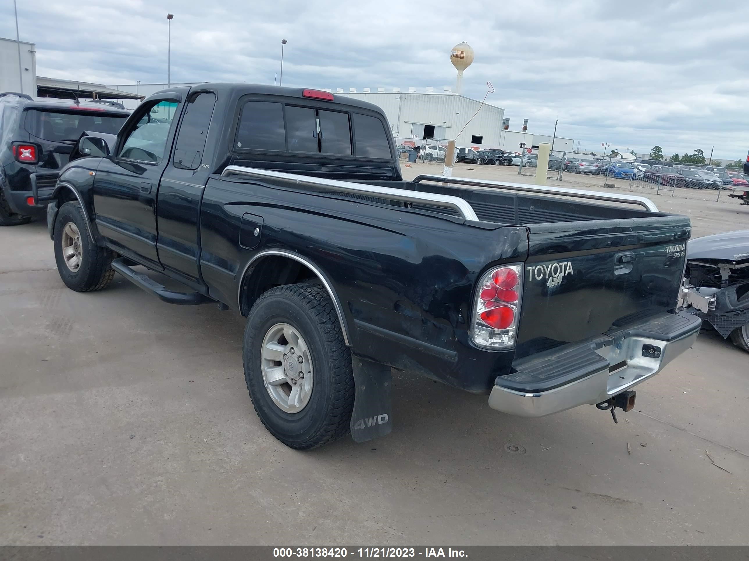 Photo 2 VIN: 4TAWN72N3XZ512043 - TOYOTA TACOMA 