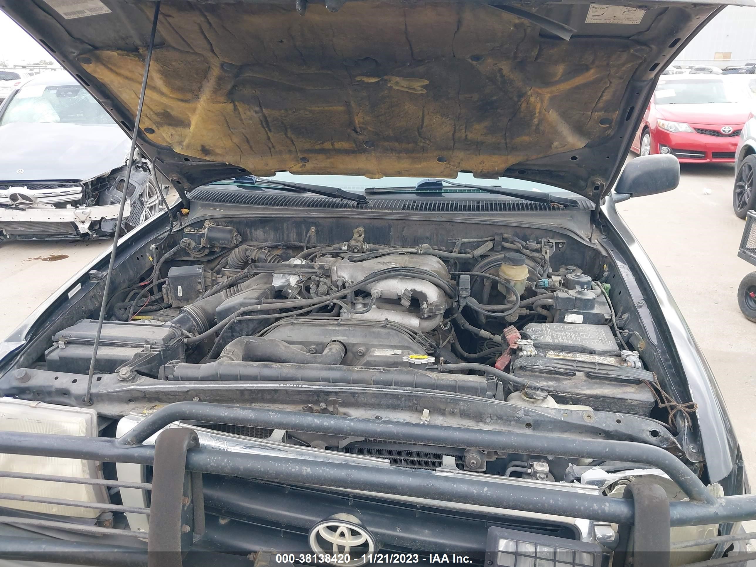 Photo 9 VIN: 4TAWN72N3XZ512043 - TOYOTA TACOMA 