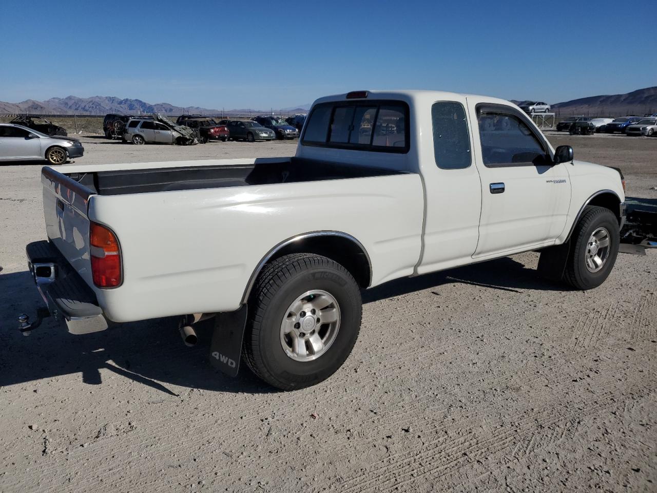 Photo 2 VIN: 4TAWN72N4VZ247713 - TOYOTA TACOMA 