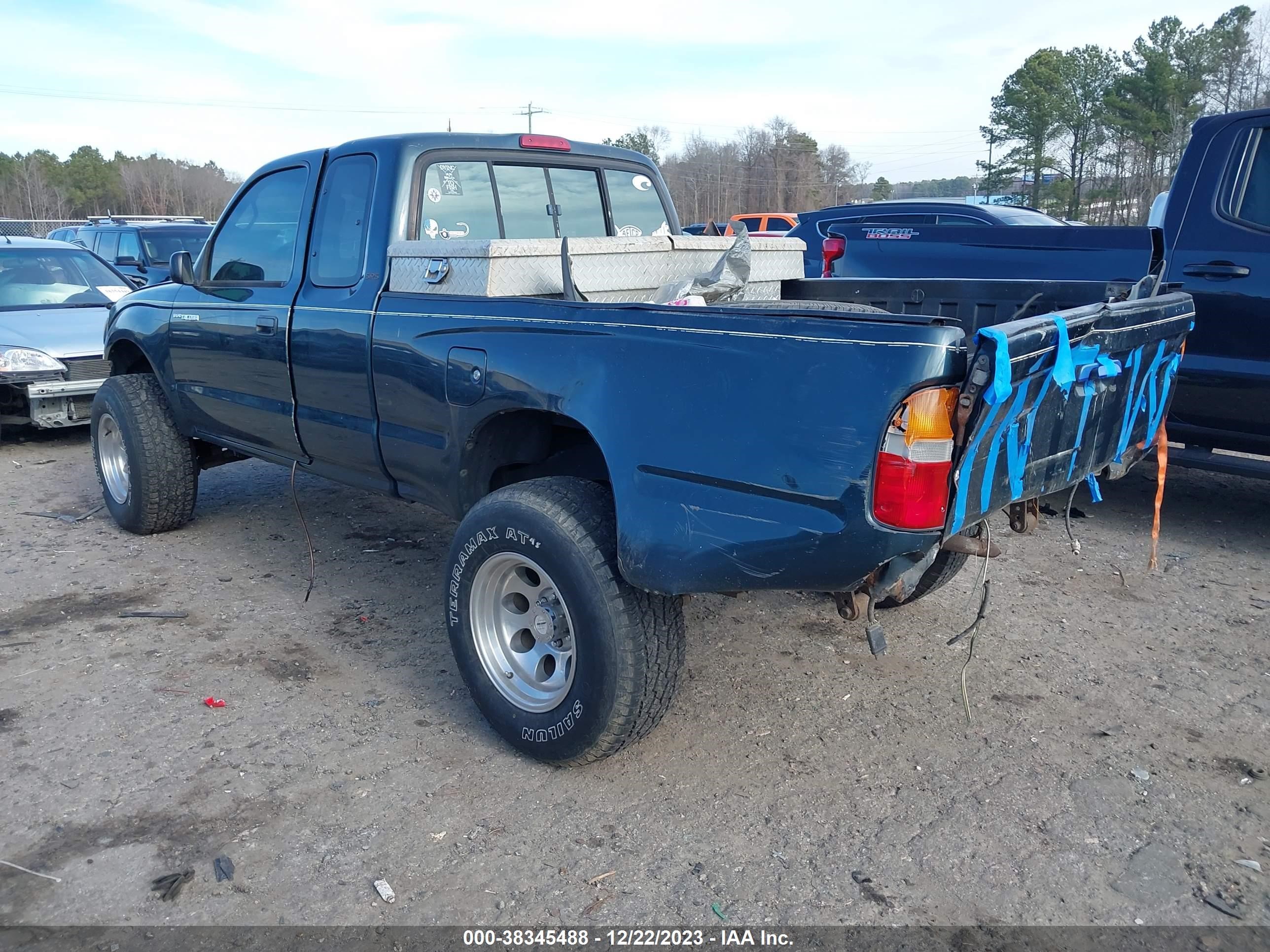 Photo 2 VIN: 4TAWN72N5WZ120566 - TOYOTA TACOMA 