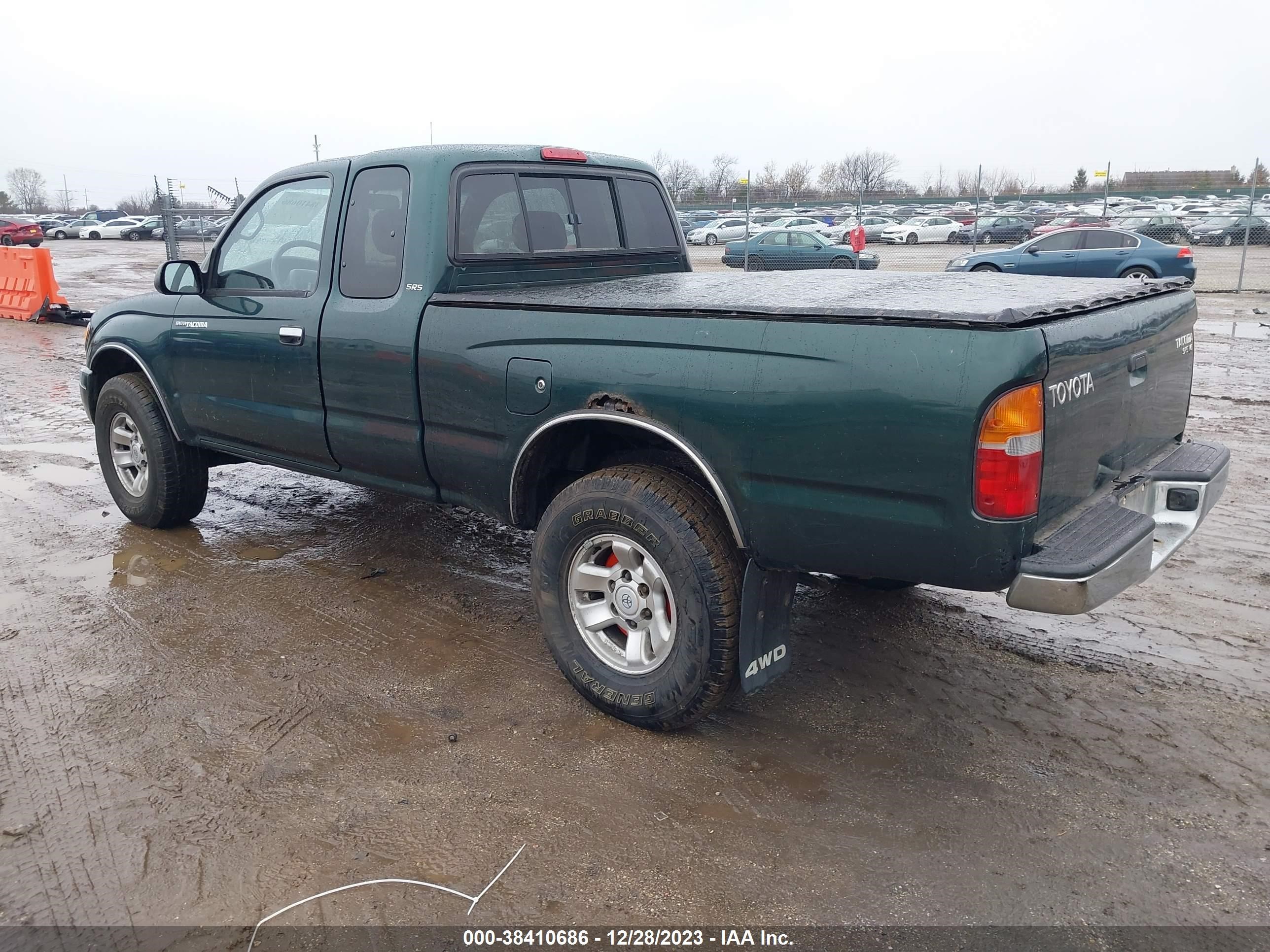 Photo 2 VIN: 4TAWN72N6YZ615653 - TOYOTA TACOMA 