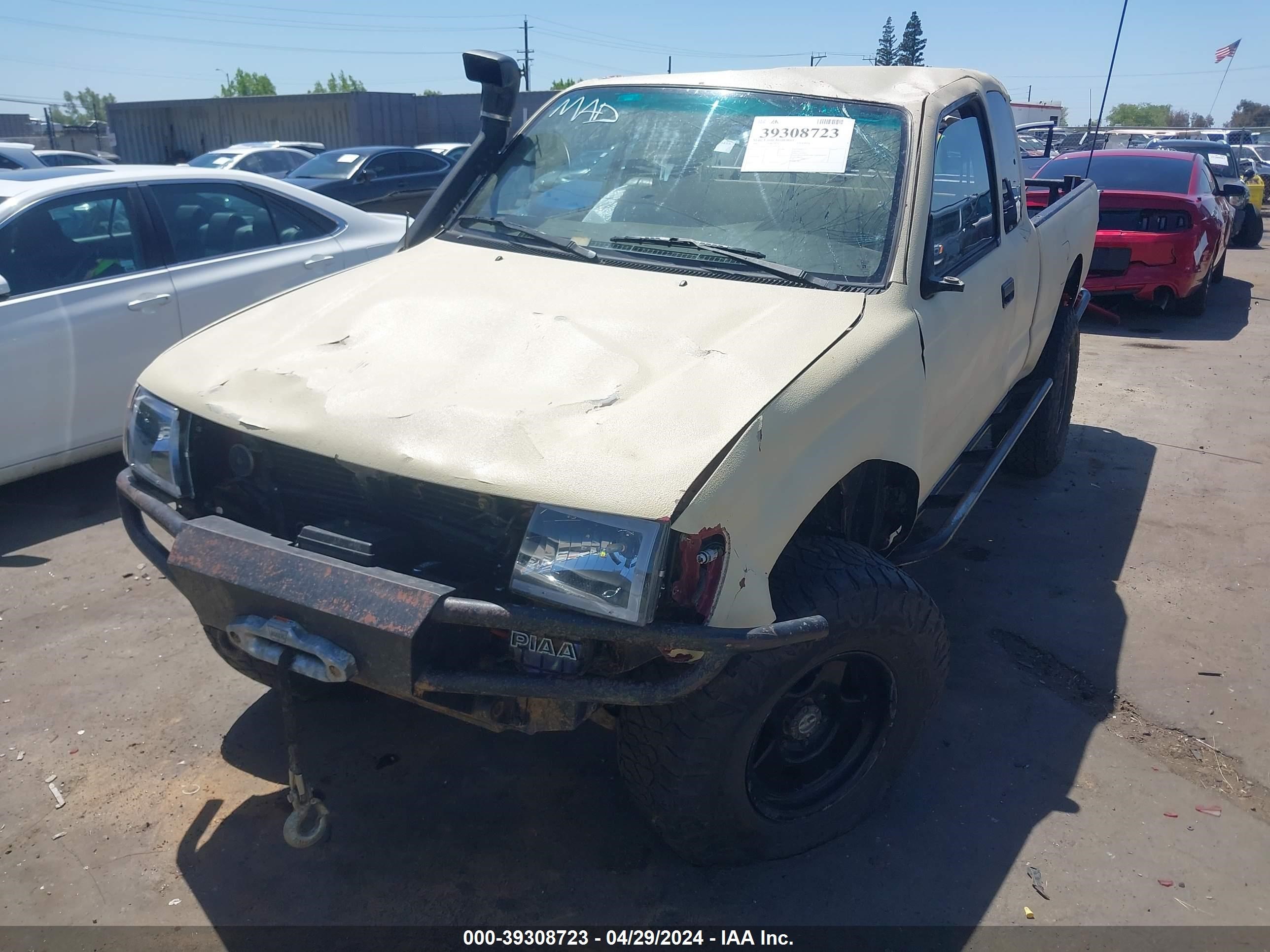 Photo 5 VIN: 4TAWN72N7YZ650573 - TOYOTA TACOMA 