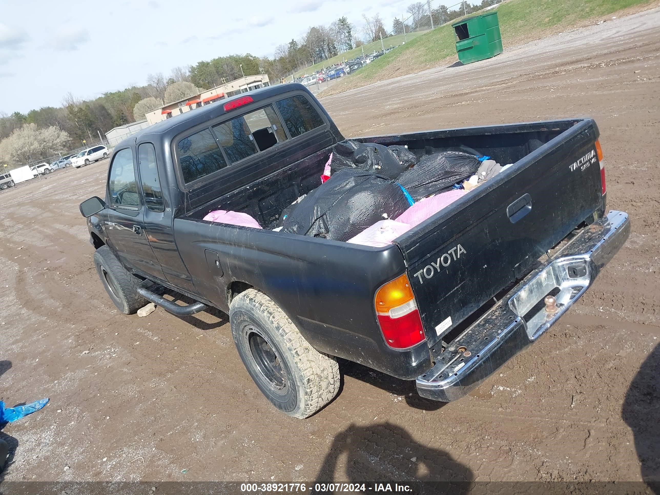 Photo 2 VIN: 4TAWN72N8WZ109559 - TOYOTA TACOMA 