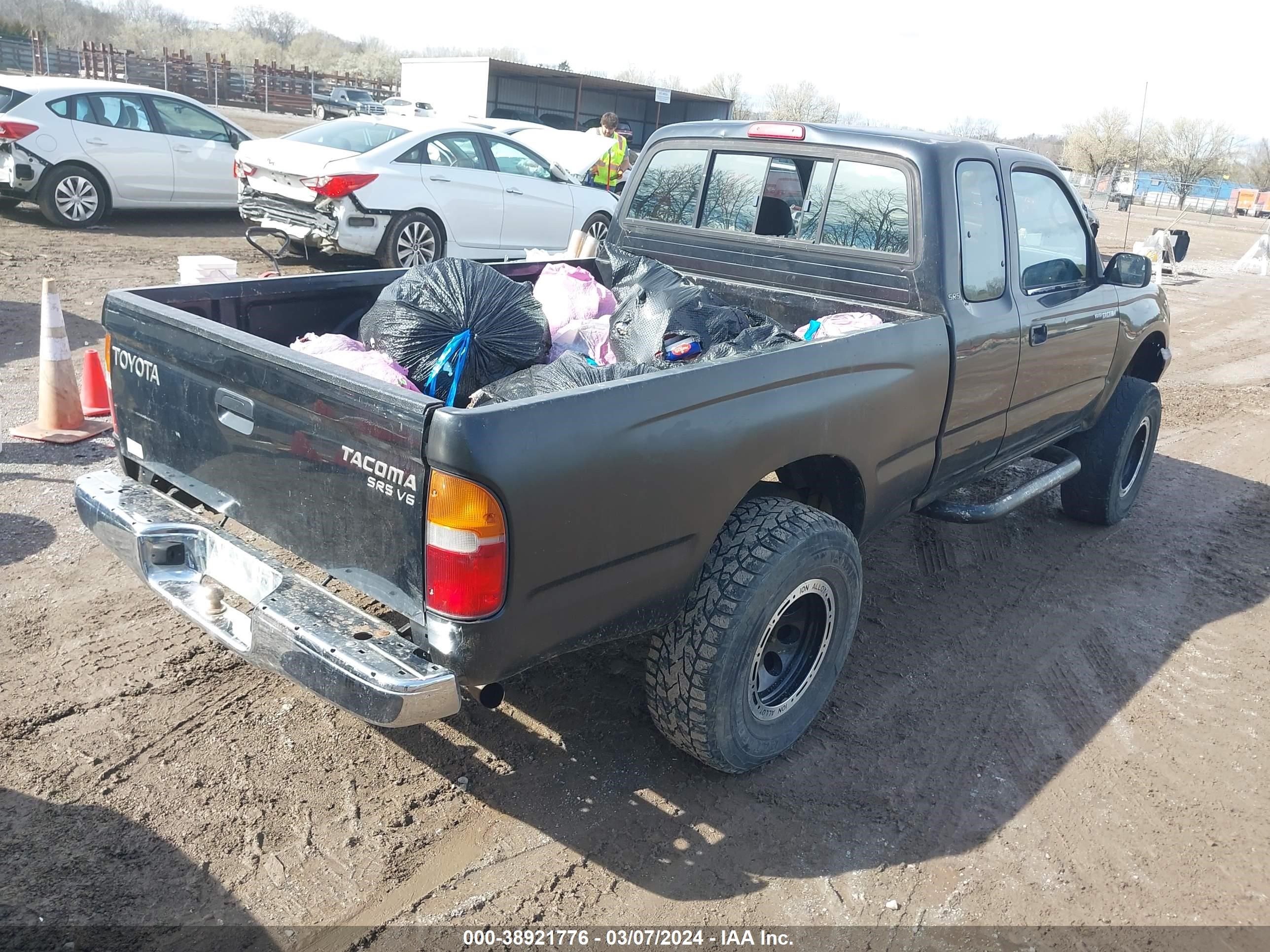 Photo 3 VIN: 4TAWN72N8WZ109559 - TOYOTA TACOMA 