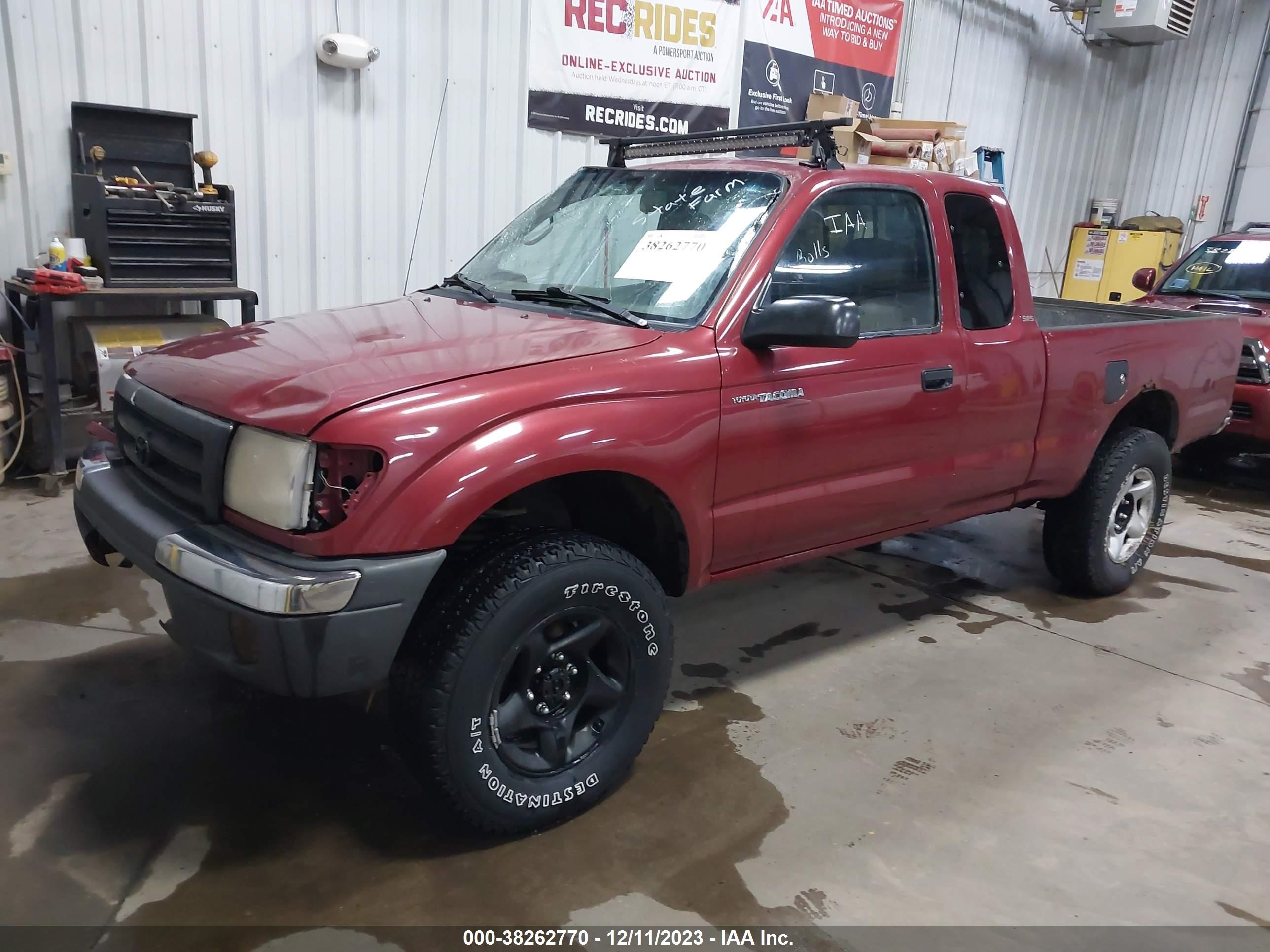 Photo 1 VIN: 4TAWN72N9YZ622340 - TOYOTA TACOMA 