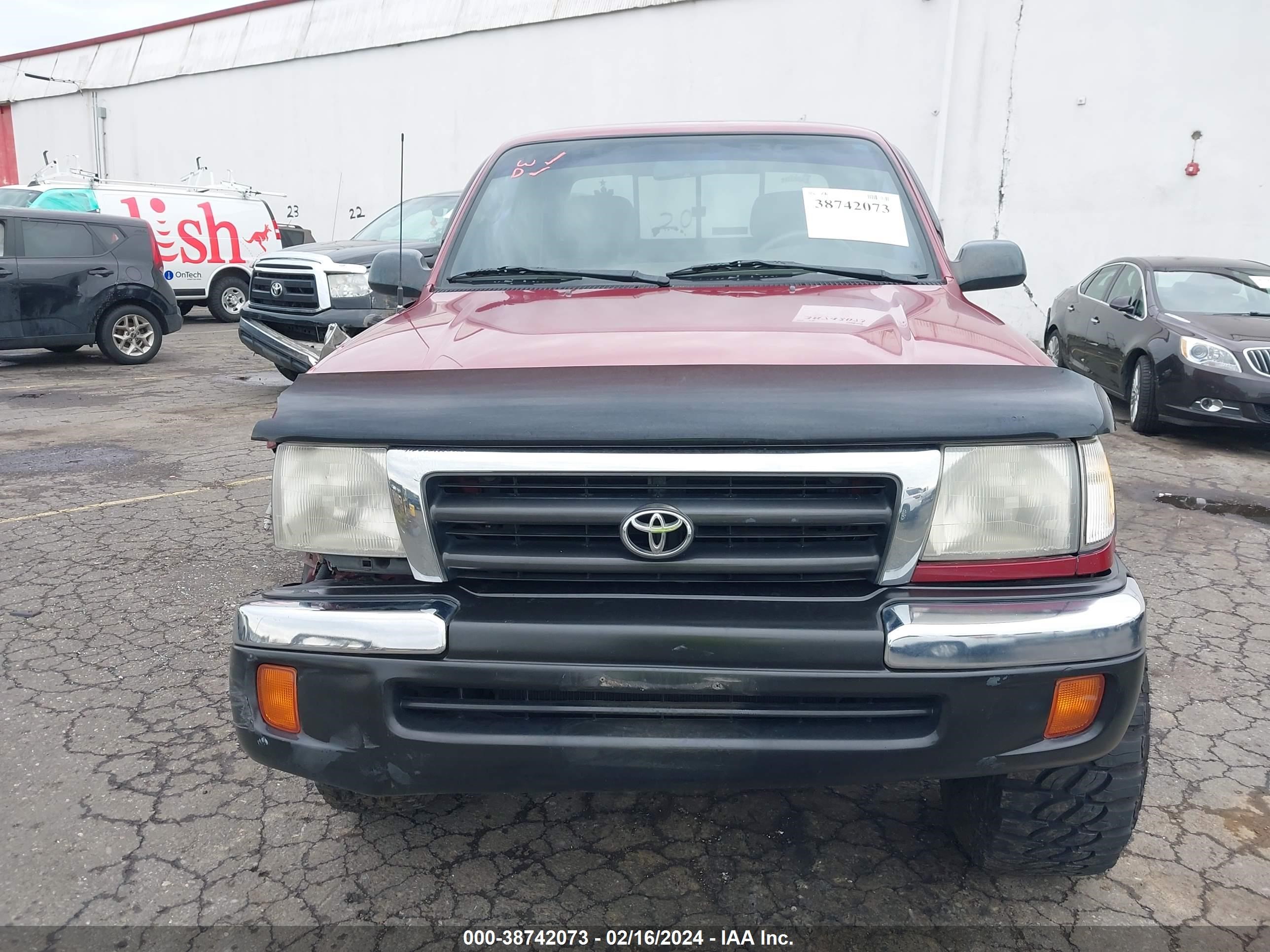 Photo 11 VIN: 4TAWN72N9YZ622919 - TOYOTA TACOMA 