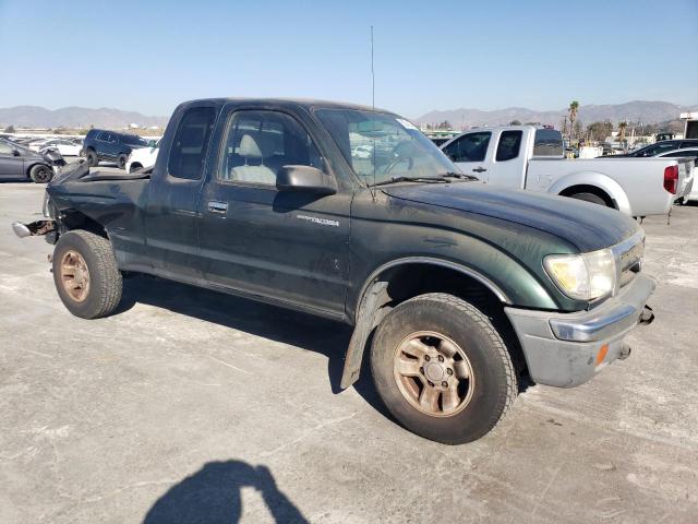 Photo 3 VIN: 4TAWN72NXYZ670235 - TOYOTA TACOMA XTR 