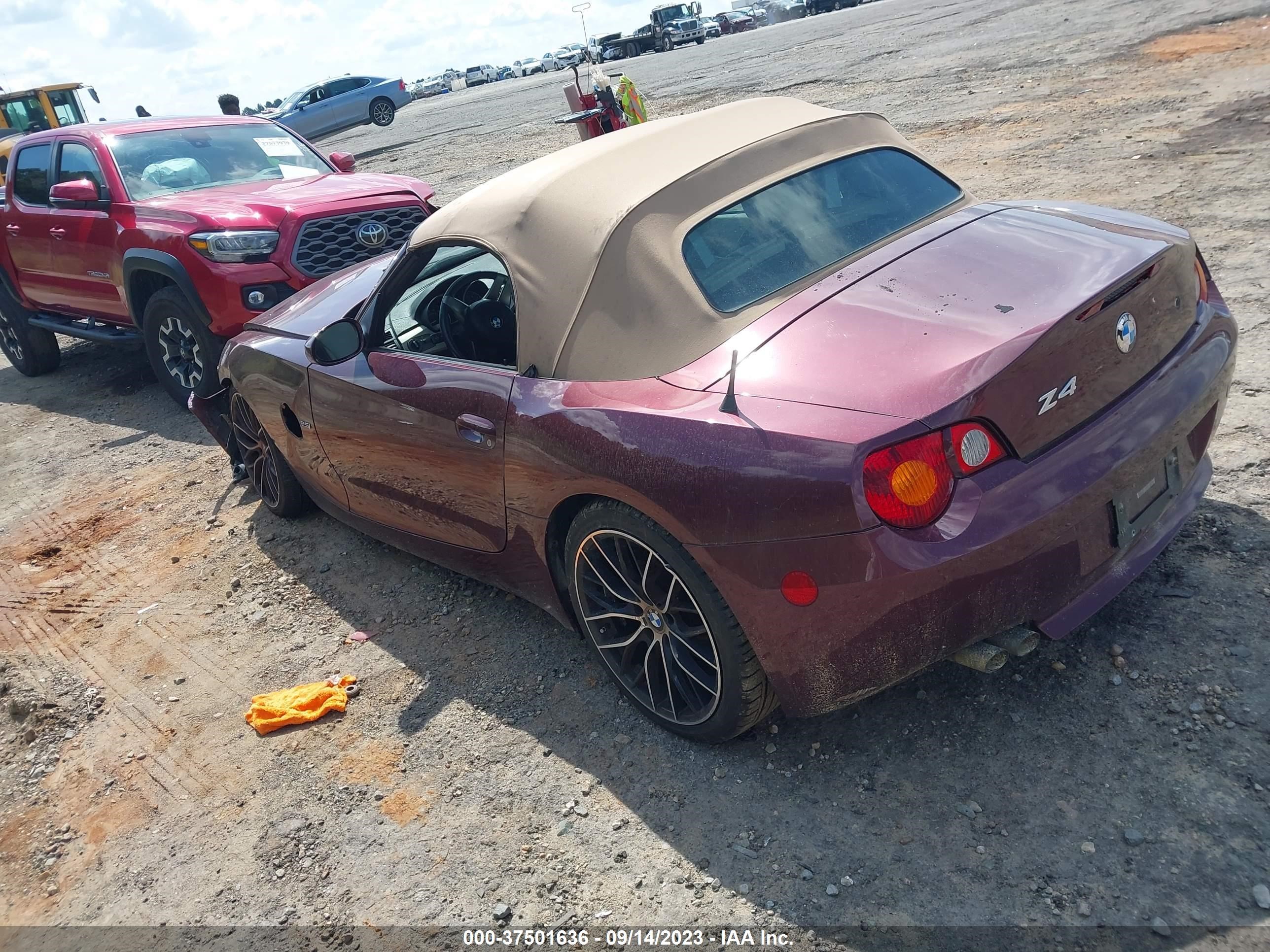 Photo 2 VIN: 4USBT33413LS48352 - BMW Z4 