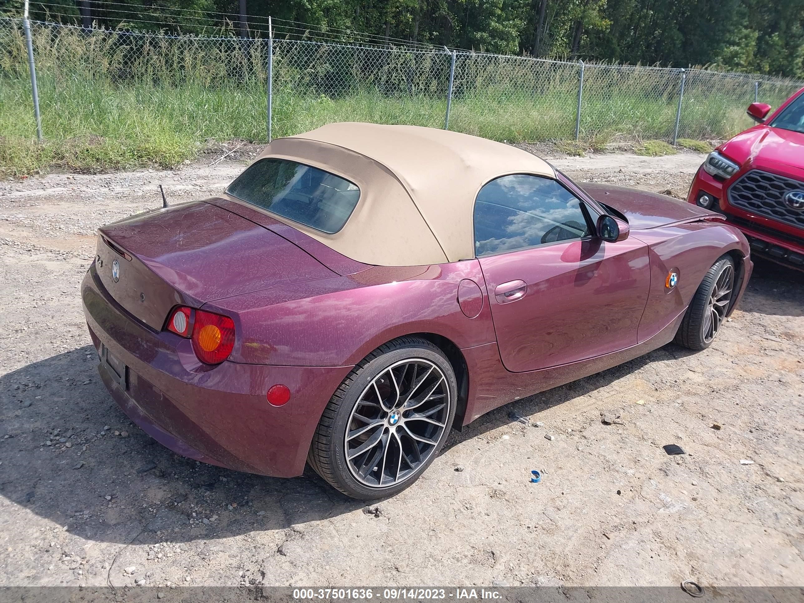 Photo 3 VIN: 4USBT33413LS48352 - BMW Z4 