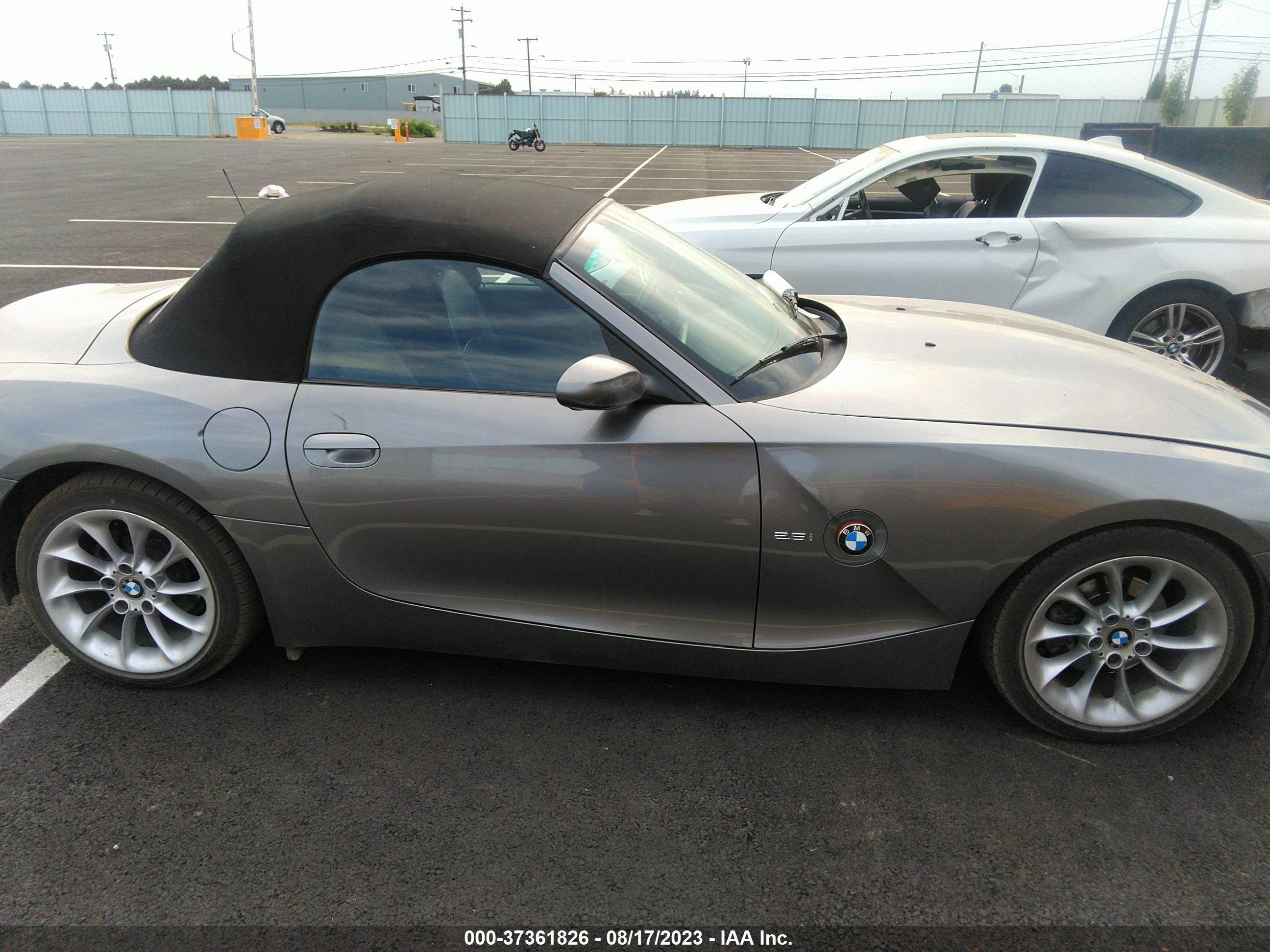 Photo 12 VIN: 4USBT33463LR65099 - BMW Z4 