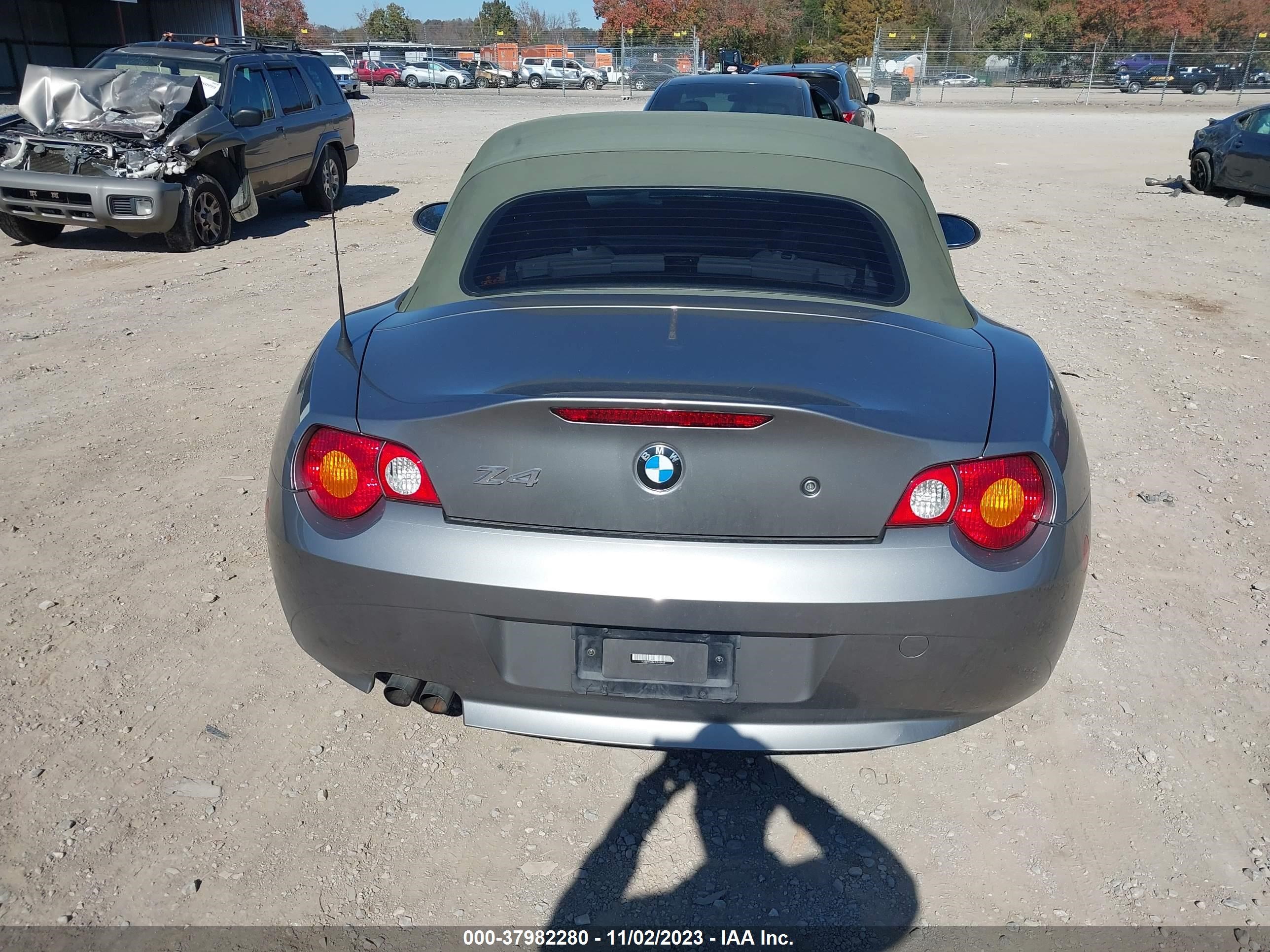 Photo 16 VIN: 4USBT33463LS43969 - BMW Z4 