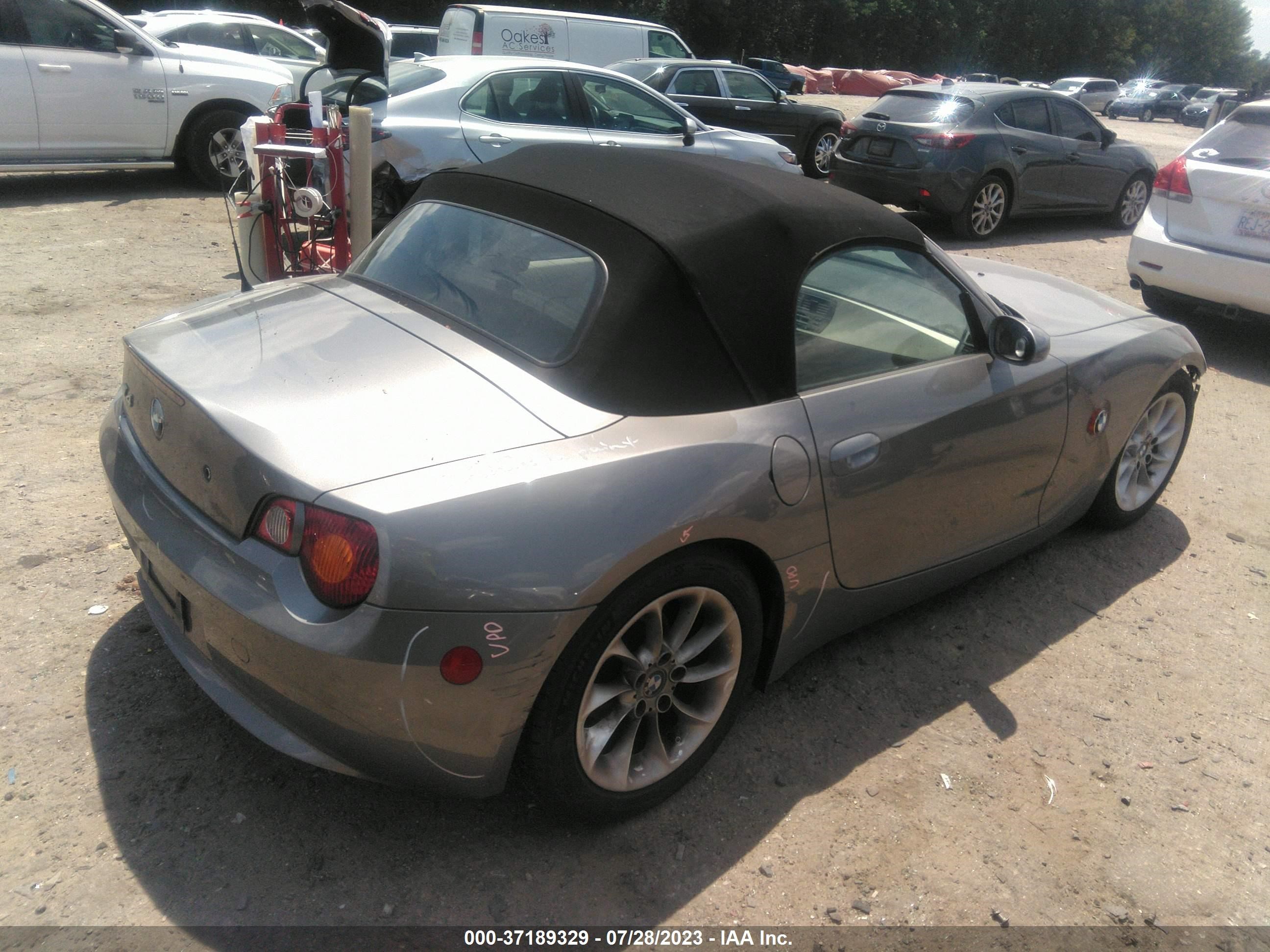 Photo 3 VIN: 4USBT334X3LS43862 - BMW Z4 