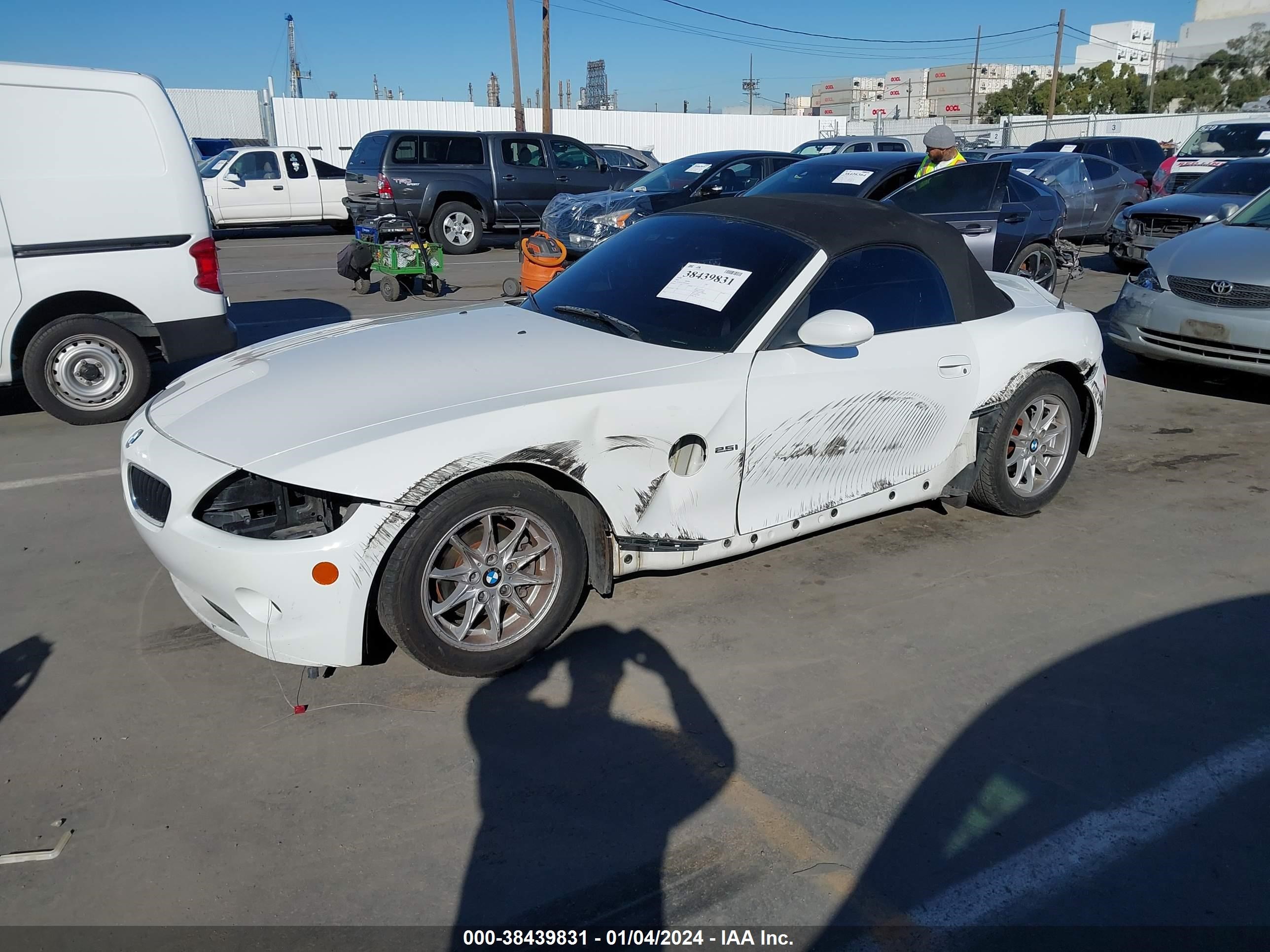 Photo 1 VIN: 4USBT33525LS55824 - BMW Z4 